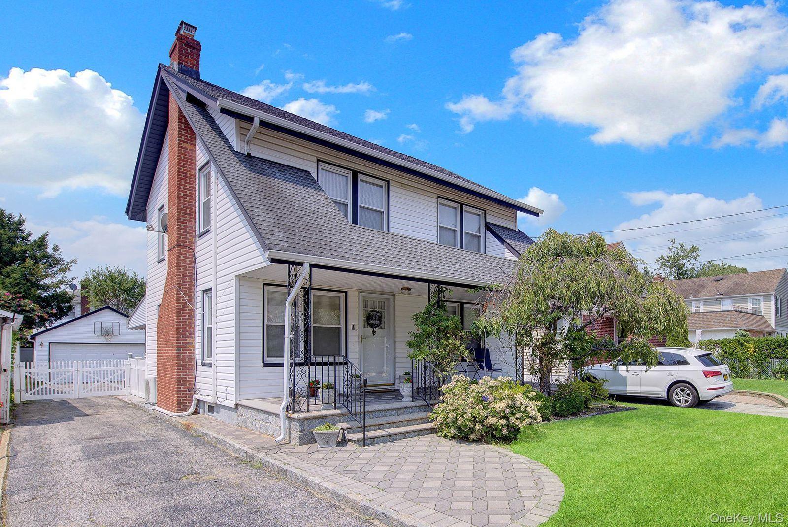 Single Family Christabel Street Nassau County, NY 11563, MLS-1038504-2
