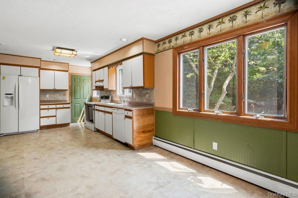 Single Family Wilson Boulevard Suffolk County, NY 11751, MLS-1038507-8
