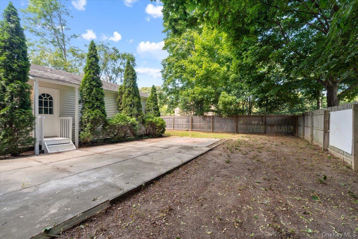 Single Family Horseblock Road Suffolk County, NY 11719, MLS-1038543-28