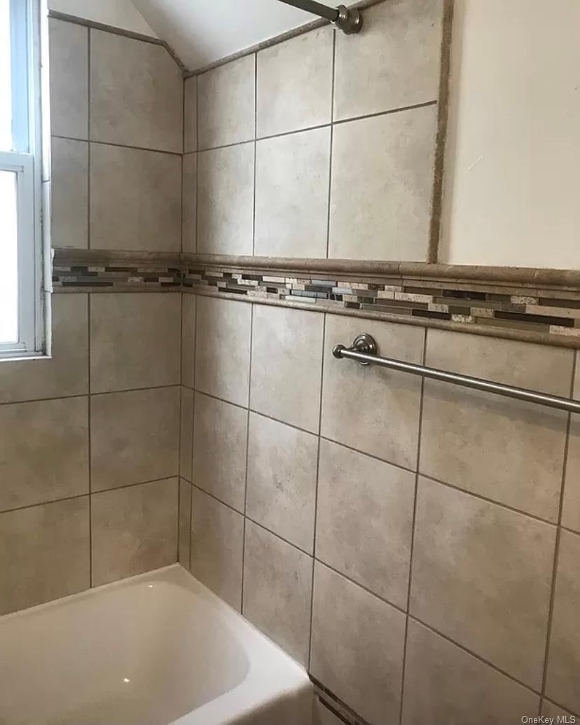 Single Family Pilgrim Avenue Bronx, NY 10461, MLS-1038547-13