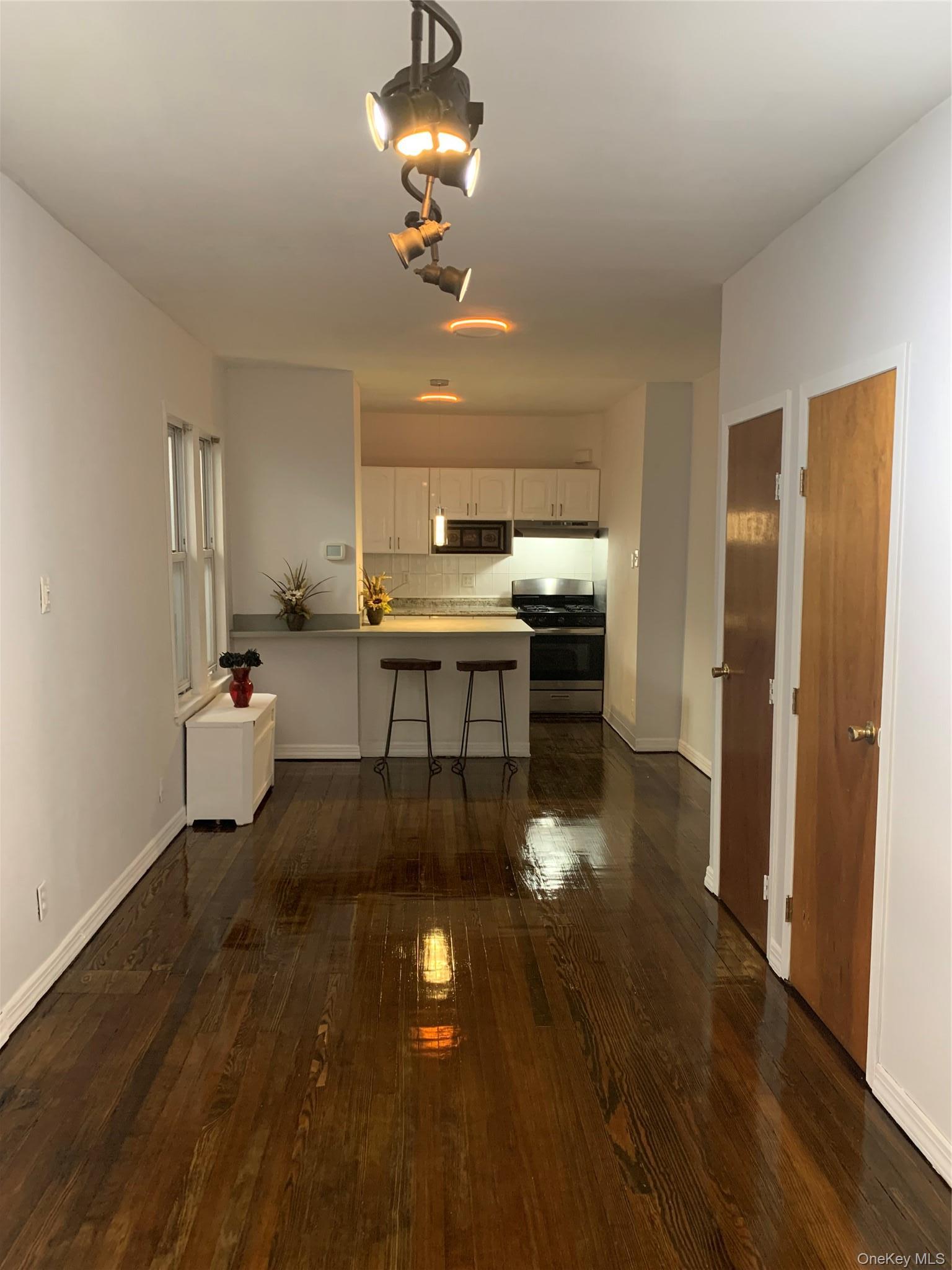 Single Family Pilgrim Avenue Bronx, NY 10461, MLS-1038547-19