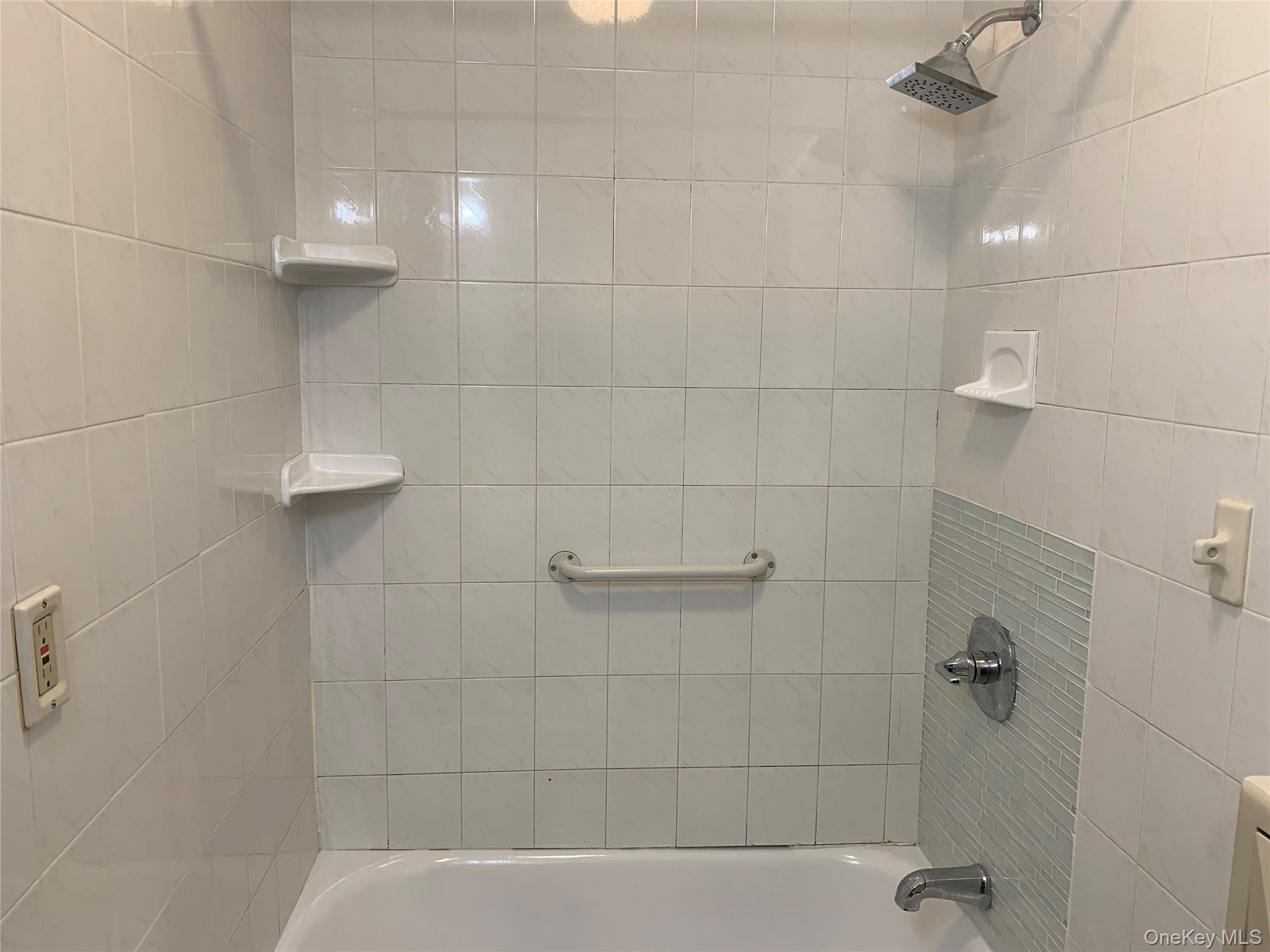 Single Family Pilgrim Avenue Bronx, NY 10461, MLS-1038547-25