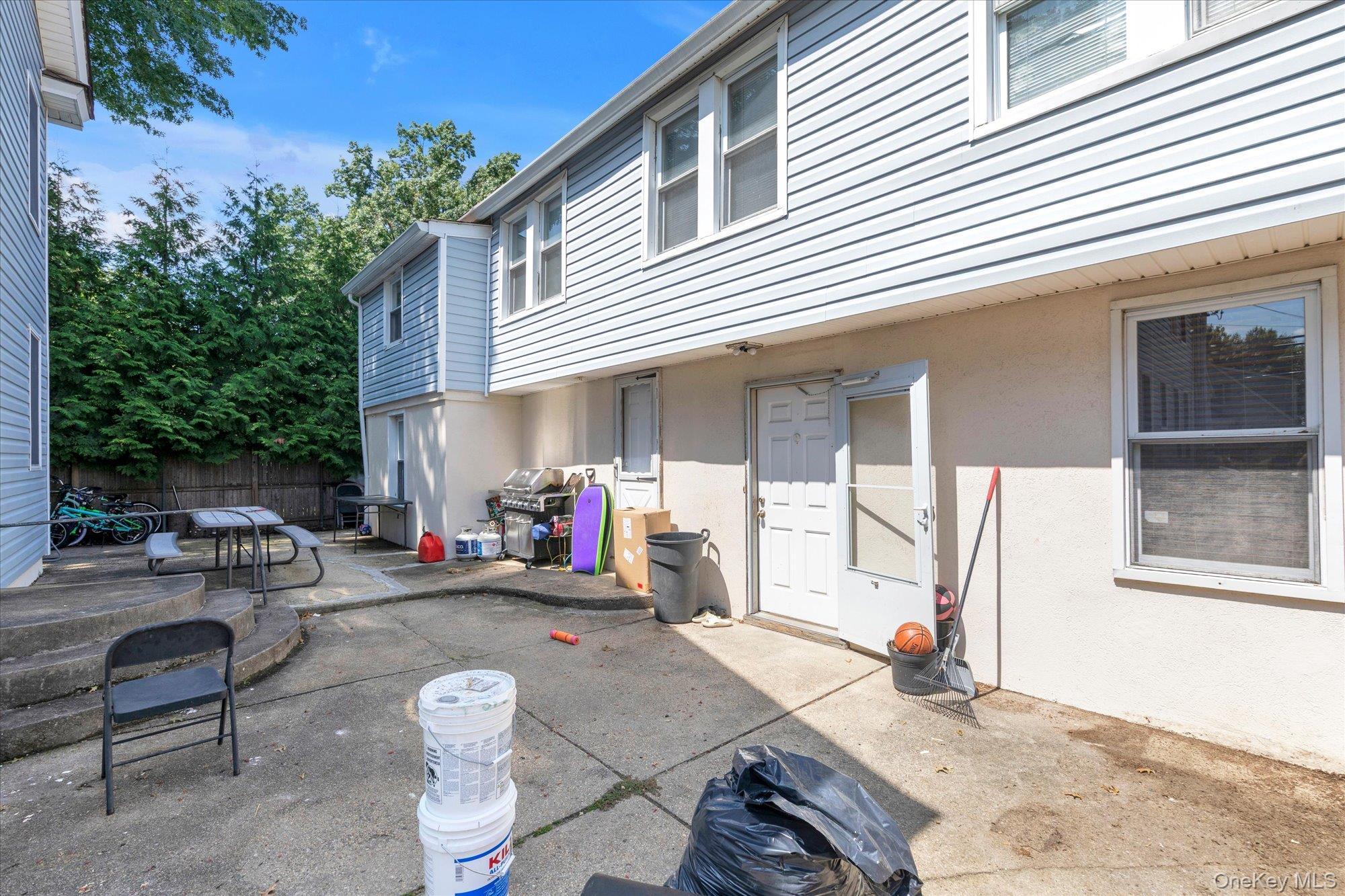 Single Family Roslyn Avenue Nassau County, NY 11514, MLS-1038554-10