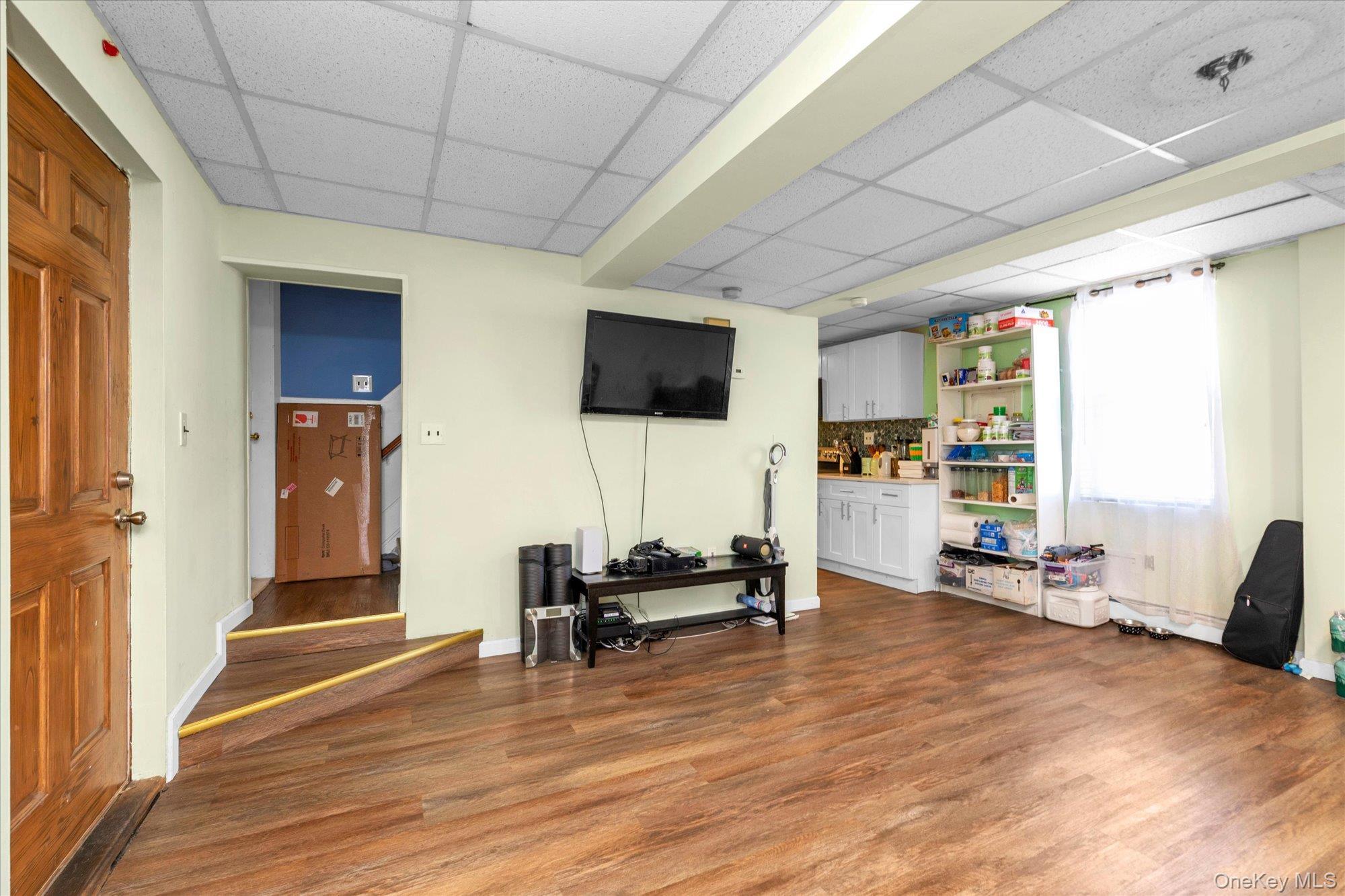 Single Family Roslyn Avenue Nassau County, NY 11514, MLS-1038554-13