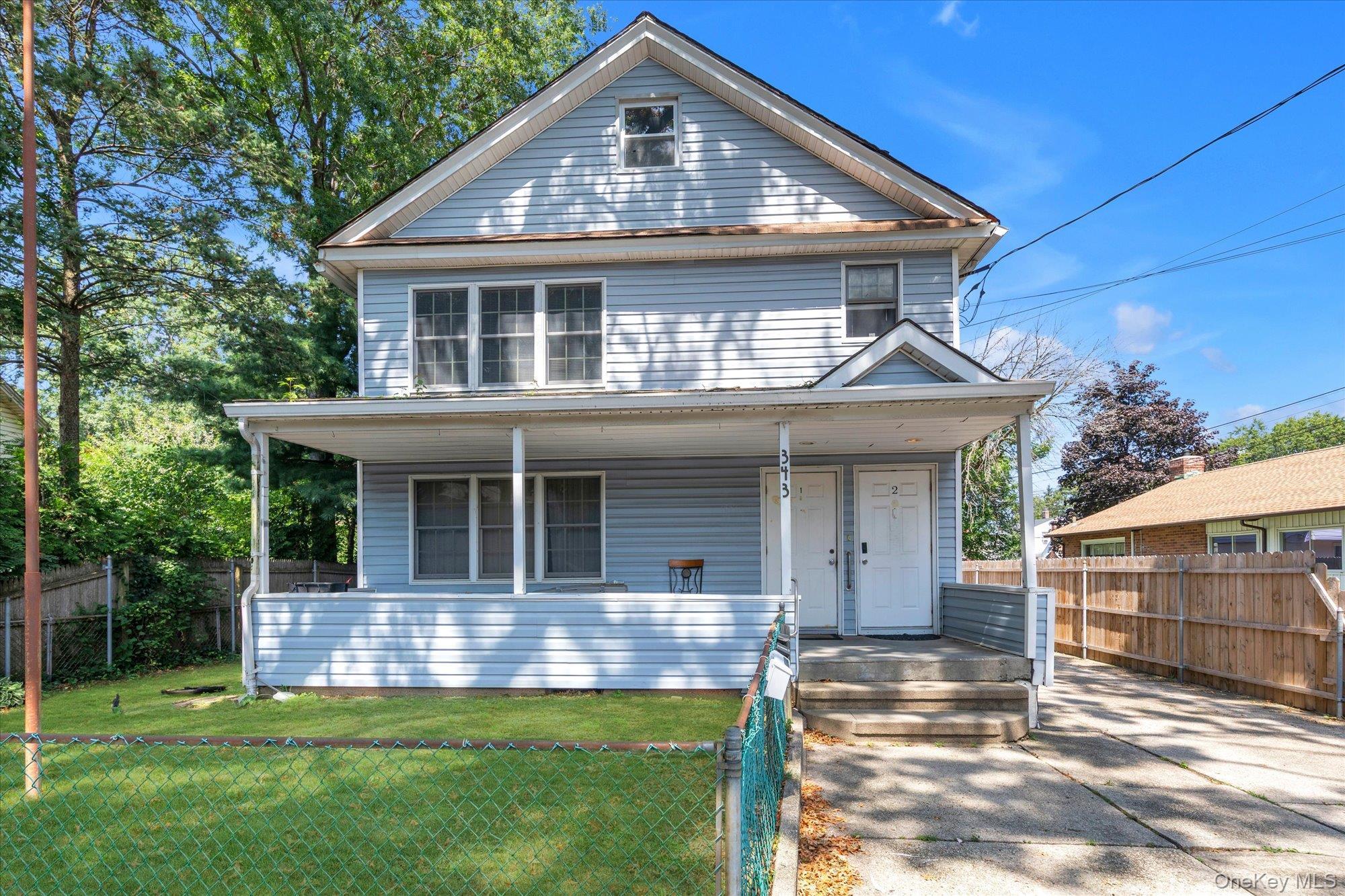 Single Family Roslyn Avenue Nassau County, NY 11514, MLS-1038554-2