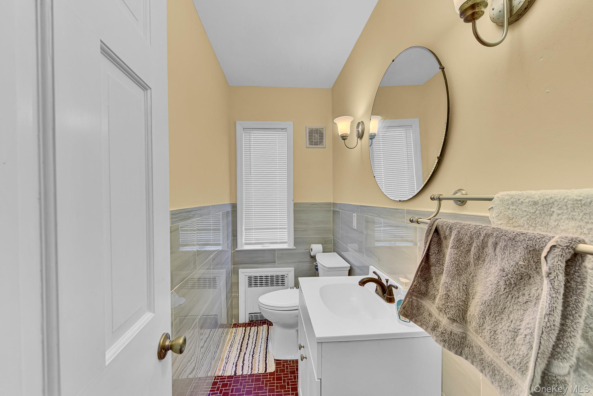 Single Family E Roe Boulevard Suffolk County, NY 11772, MLS-1038560-12