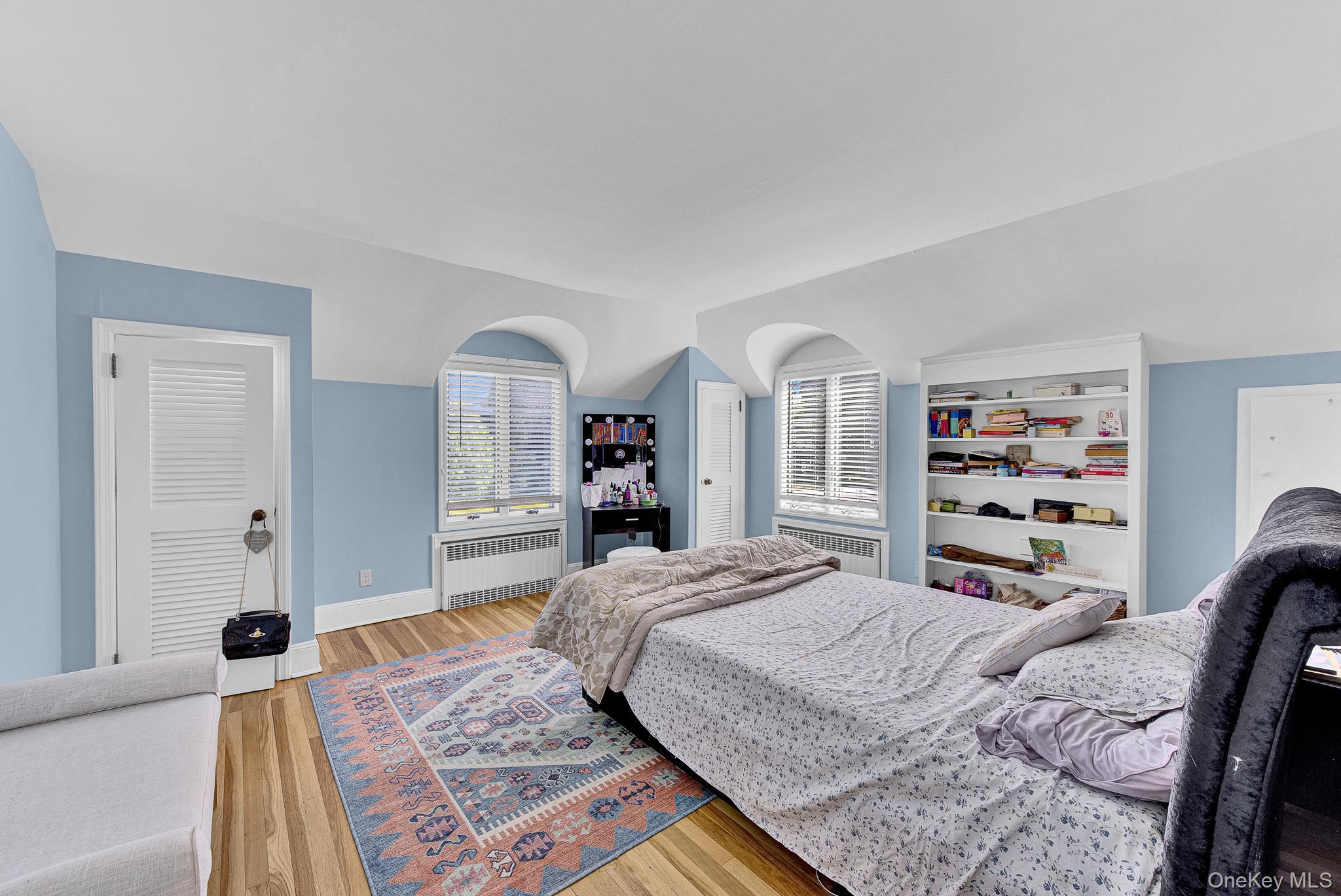 Single Family E Roe Boulevard Suffolk County, NY 11772, MLS-1038560-16