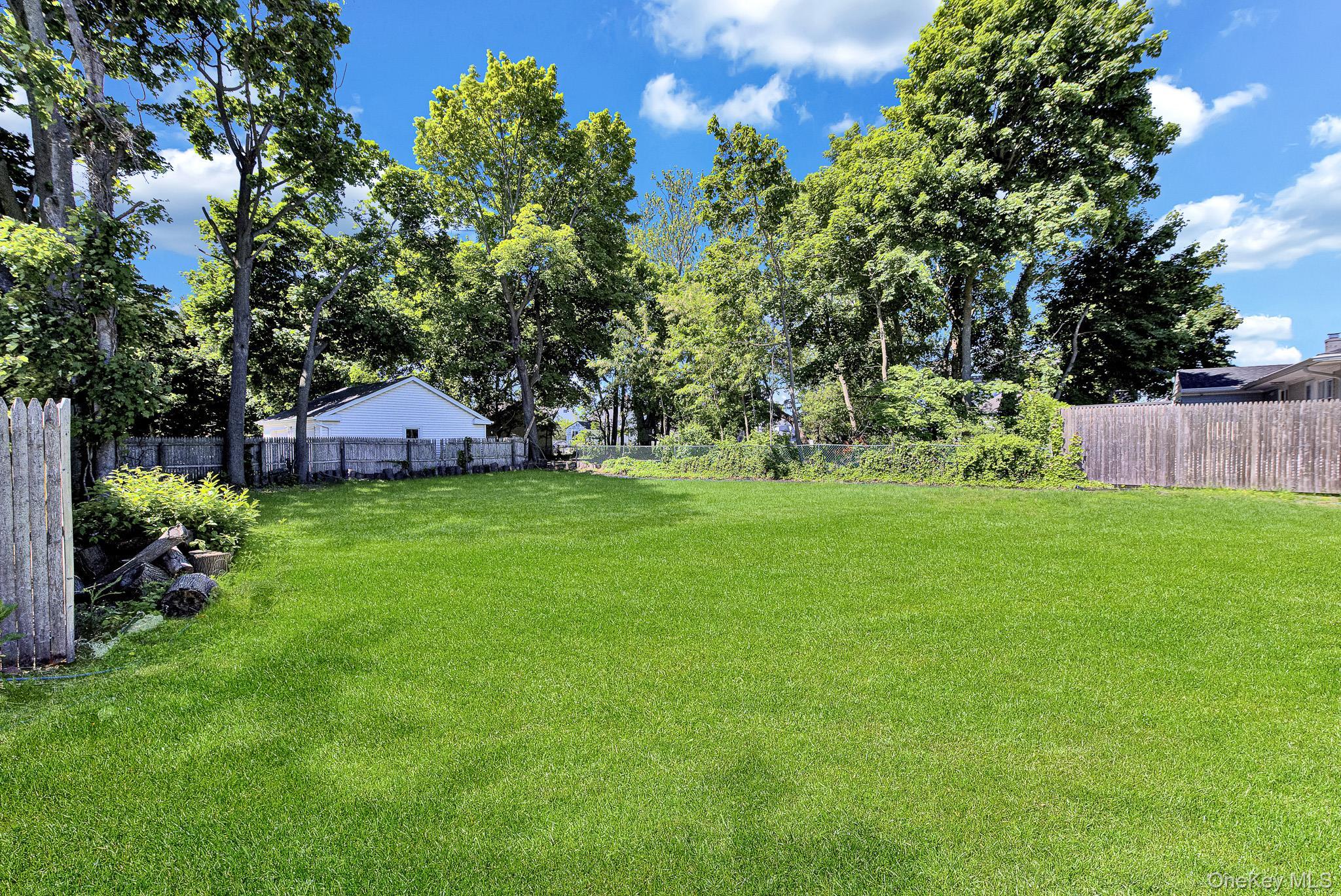 Single Family E Roe Boulevard Suffolk County, NY 11772, MLS-1038560-19