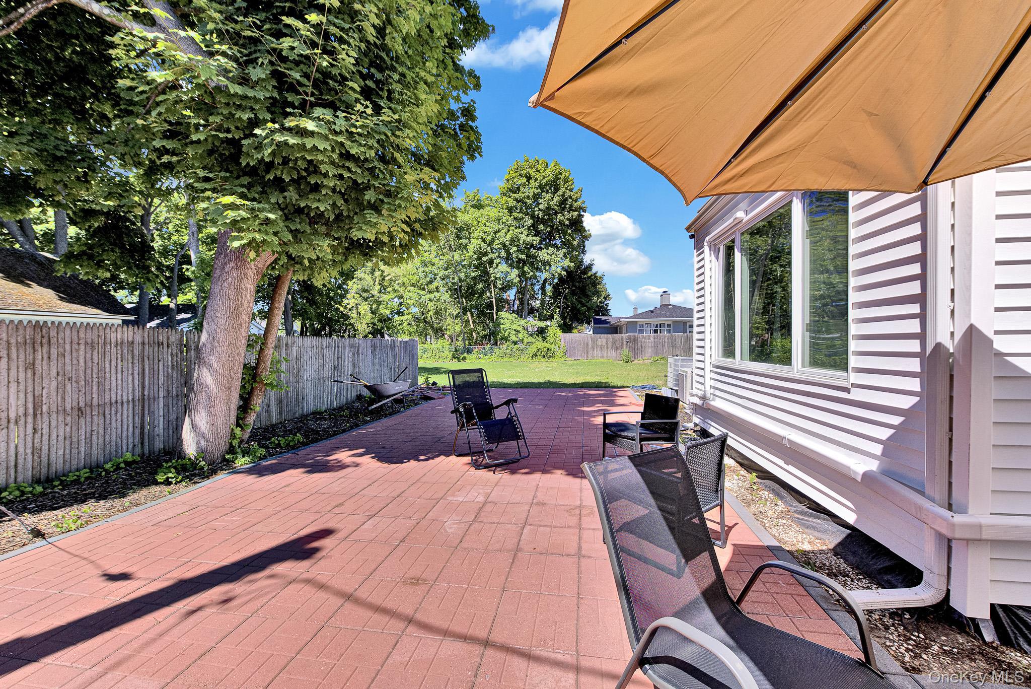 Single Family E Roe Boulevard Suffolk County, NY 11772, MLS-1038560-36