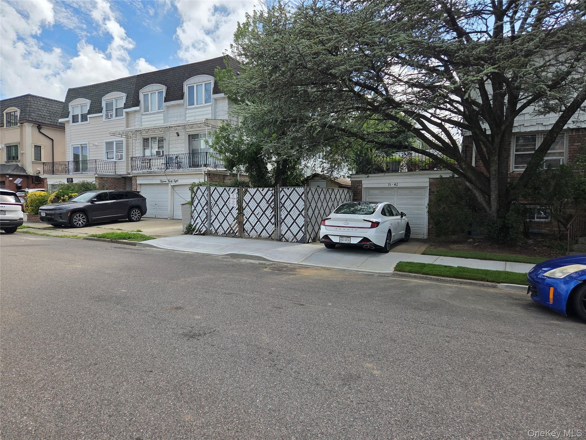 Single Family 216th Street Queens, NY 11360, MLS-1038561-3