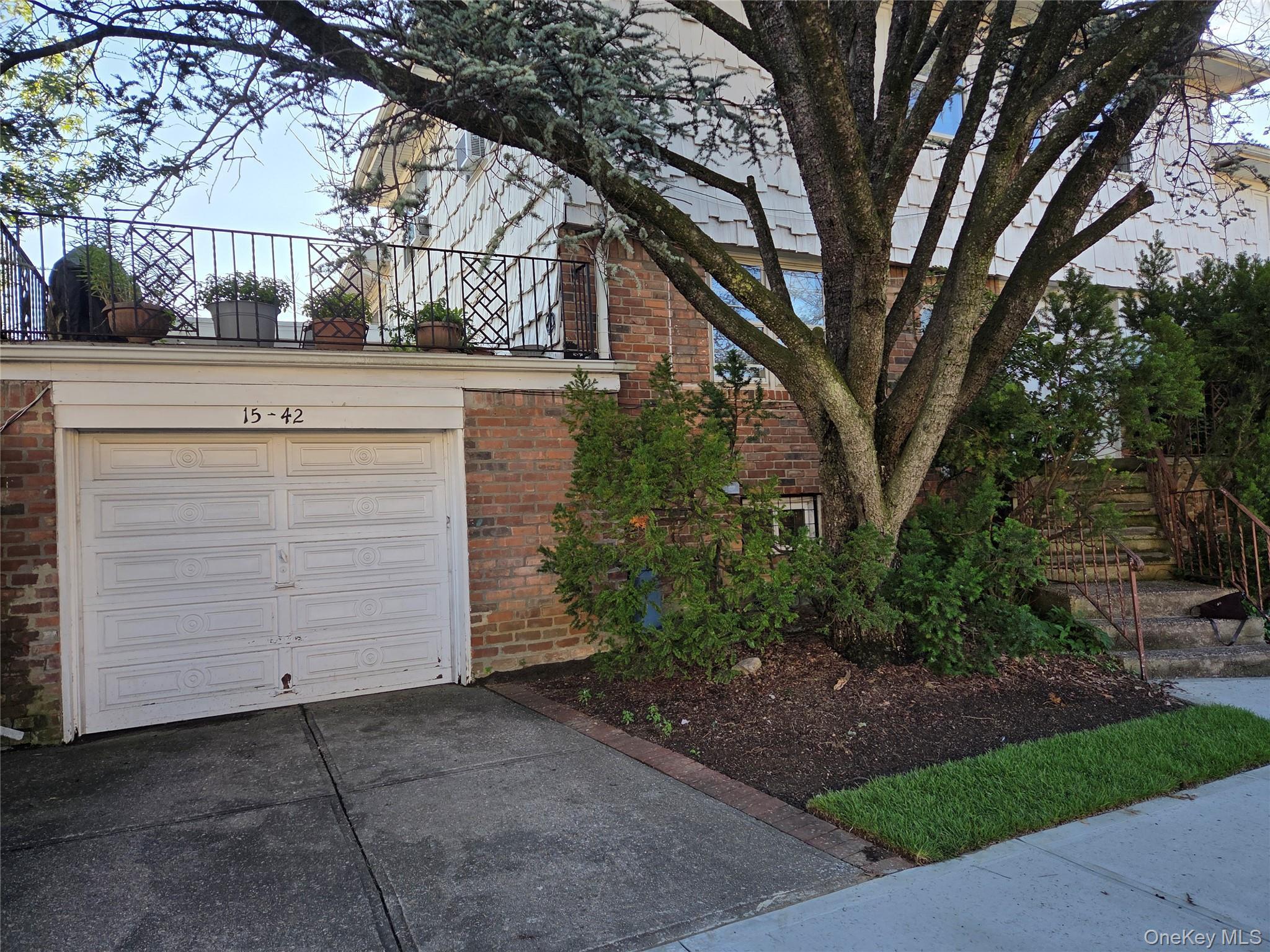 Single Family 216th Street Queens, NY 11360, MLS-1038561-6