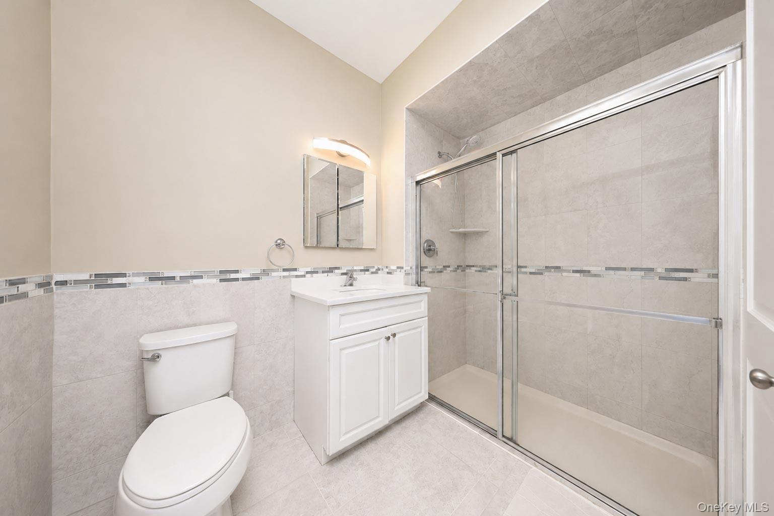 Single Family Wiltshire Ln Staten Island, NY 10309, MLS-1038571-24