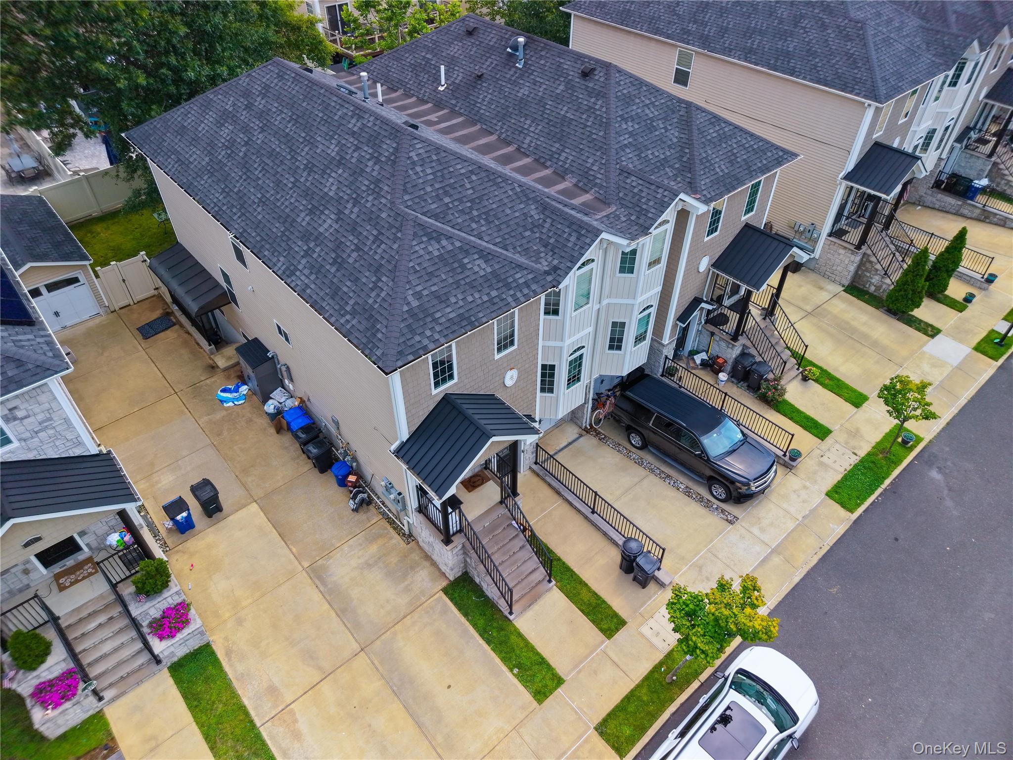 Single Family Wiltshire Ln Staten Island, NY 10309, MLS-1038571-35
