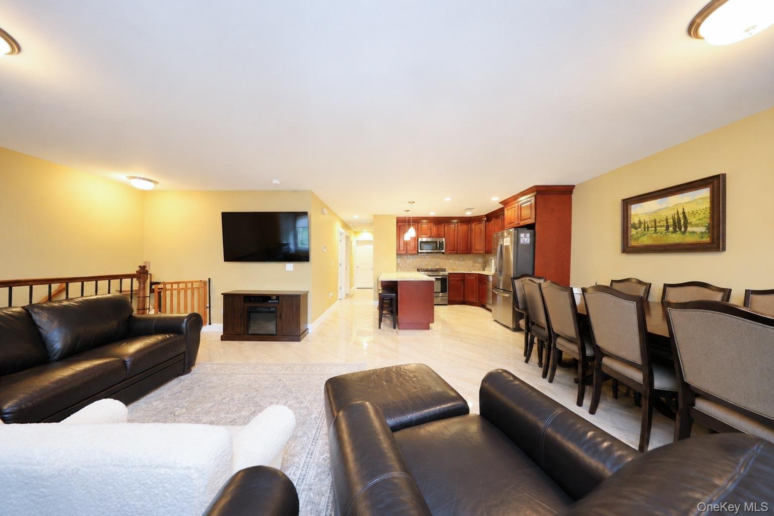 Single Family Wiltshire Ln Staten Island, NY 10309, MLS-1038571-4