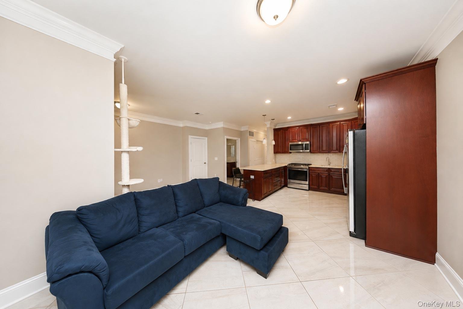 Single Family Wiltshire Ln Staten Island, NY 10309, MLS-1038574-12