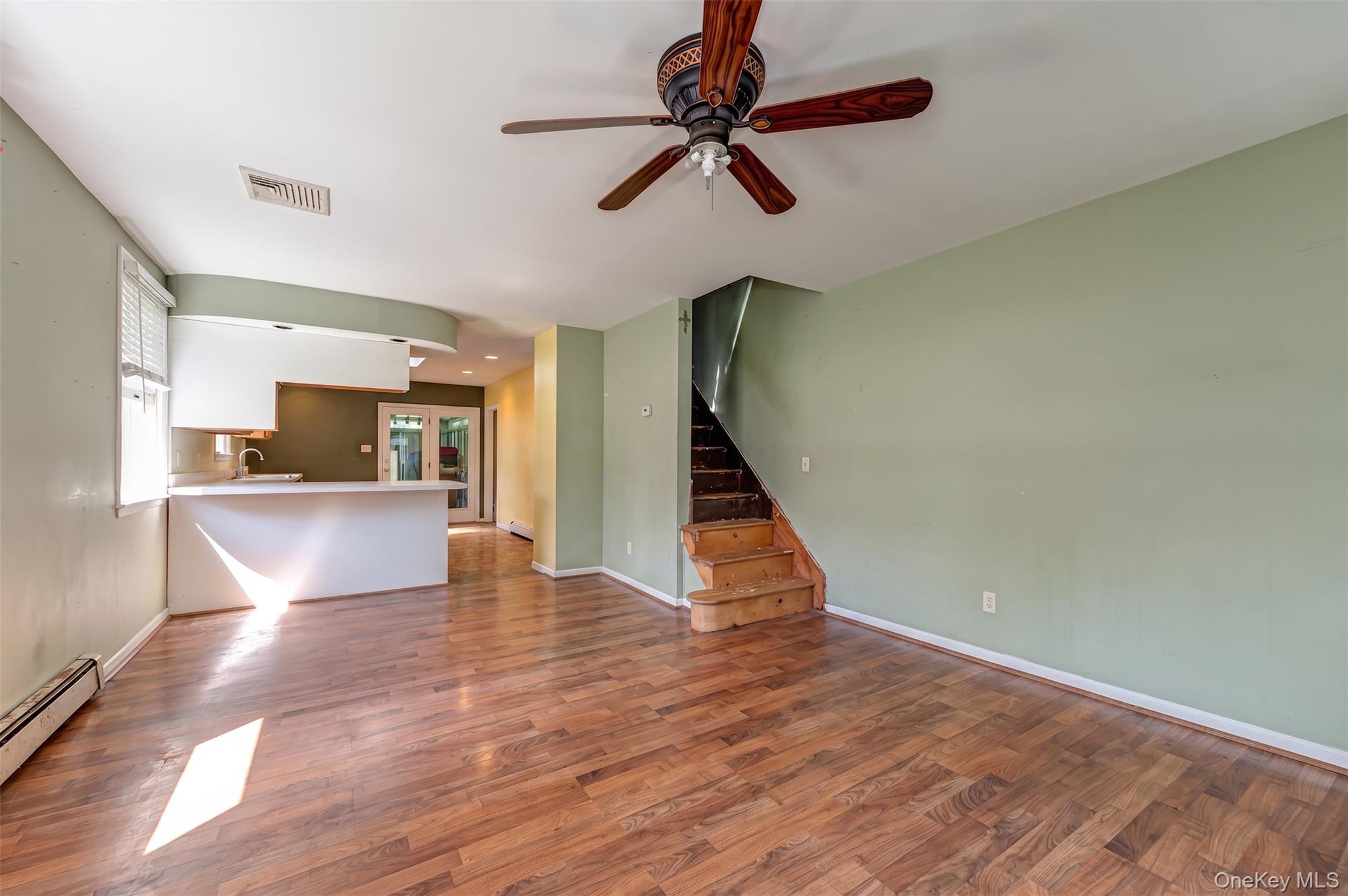 Single Family Cedar Avenue Suffolk County, NY 11779, MLS-1038578-8