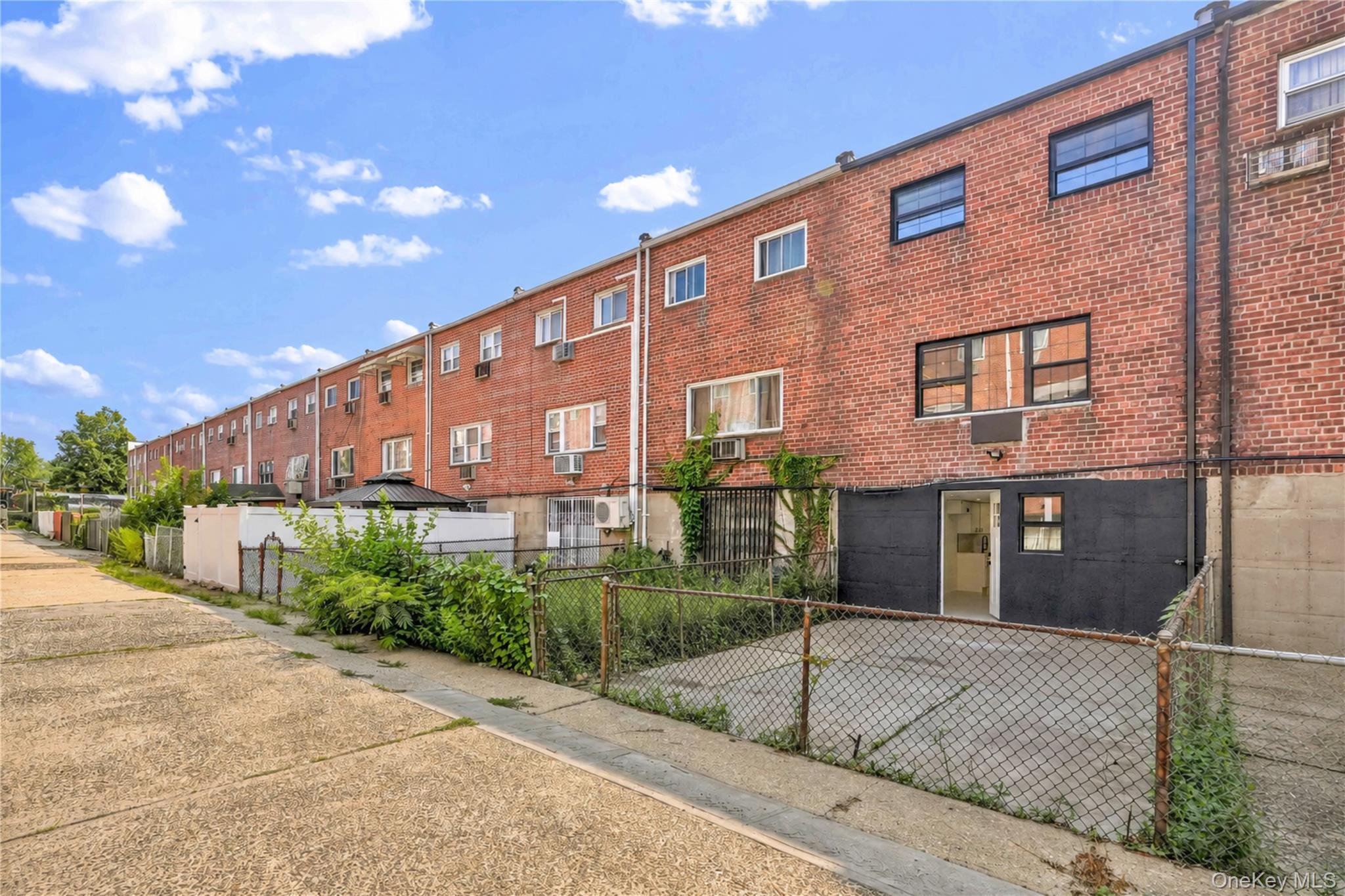 Single Family Schenck Avenue Brooklyn, NY 11207, MLS-1038581-21