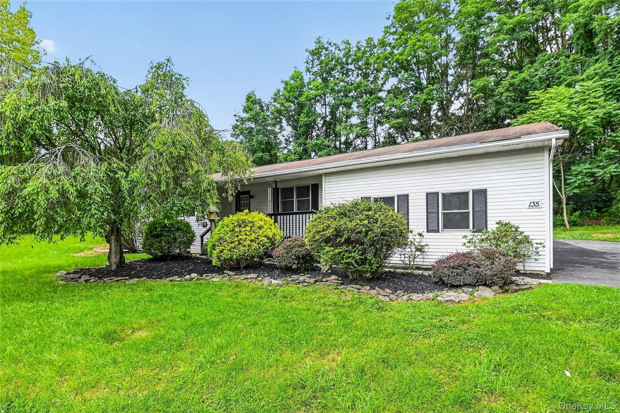 Single Family Christopher Way  Orange County, NY 12542, MLS-1038587-2