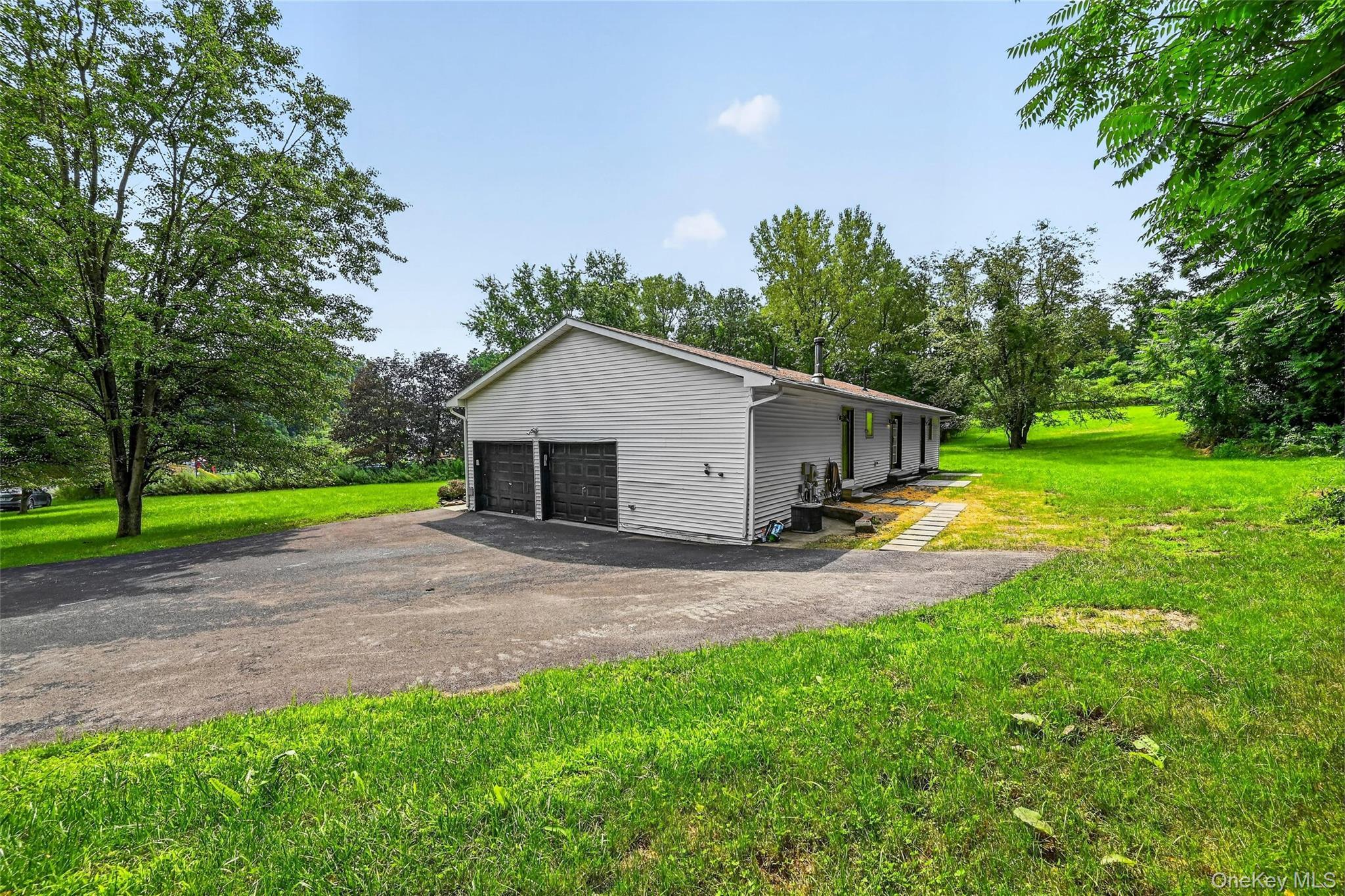 Single Family Christopher Way  Orange County, NY 12542, MLS-1038587-23