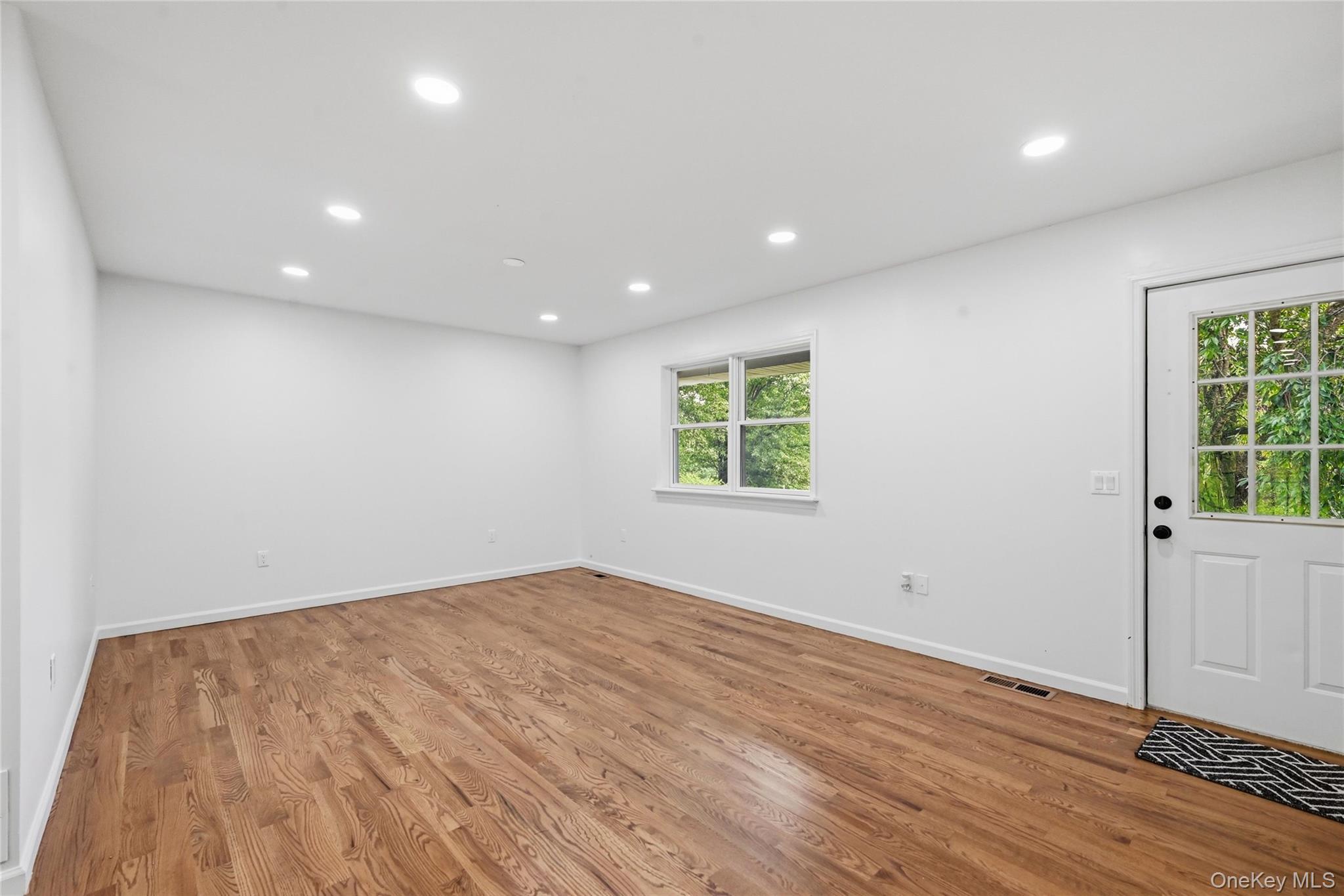 Single Family Christopher Way  Orange County, NY 12542, MLS-1038587-4