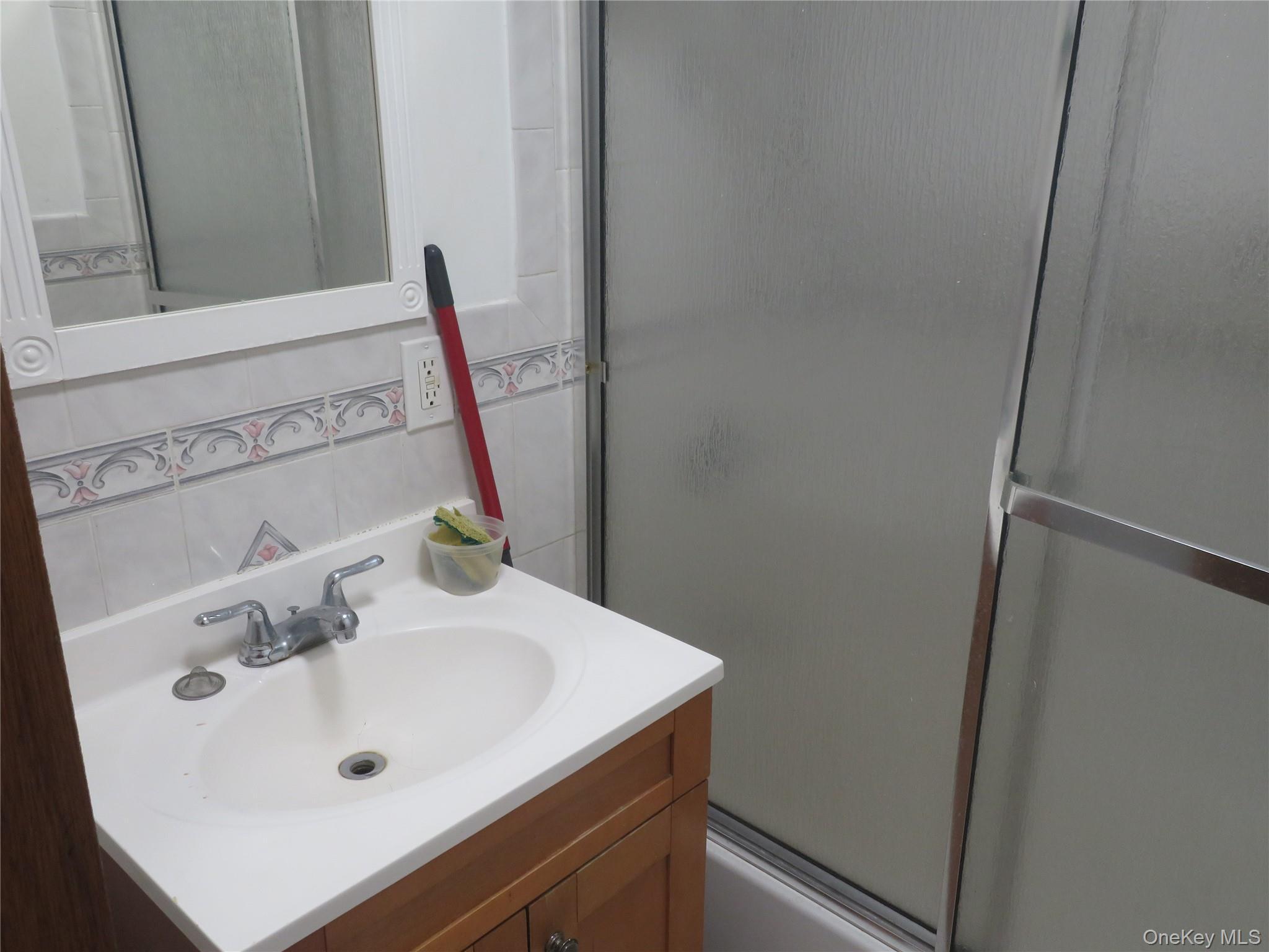 Single Family Avenue L  Brooklyn, NY 11234, MLS-1038605-22