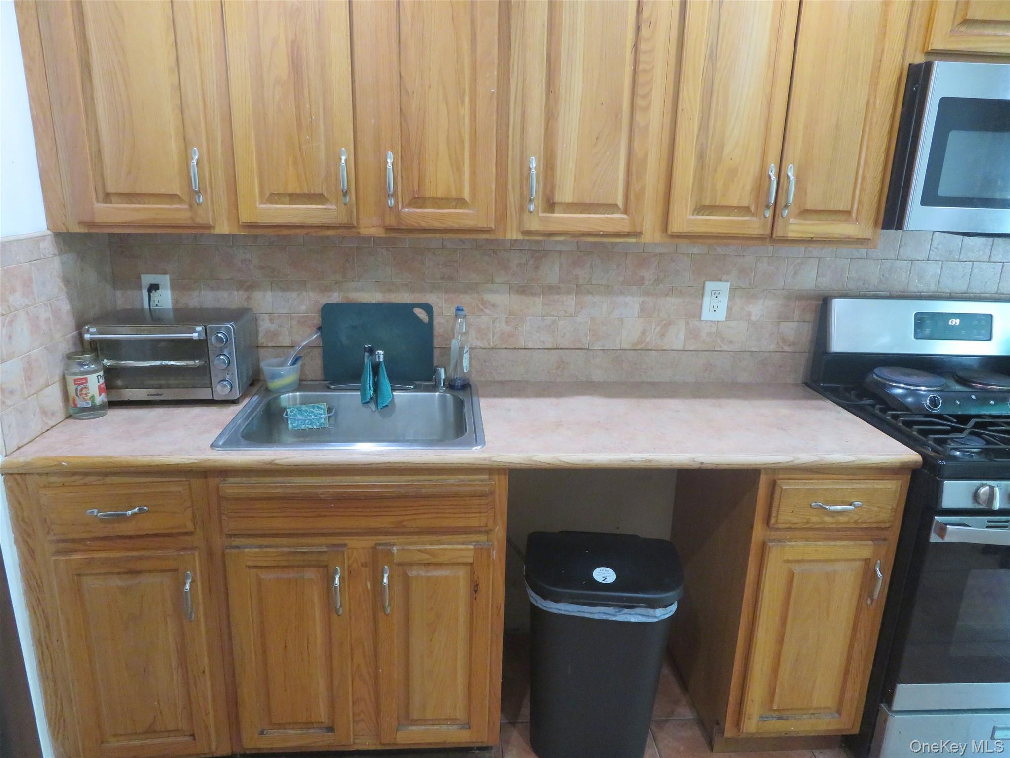 Single Family Avenue L  Brooklyn, NY 11234, MLS-1038605-9