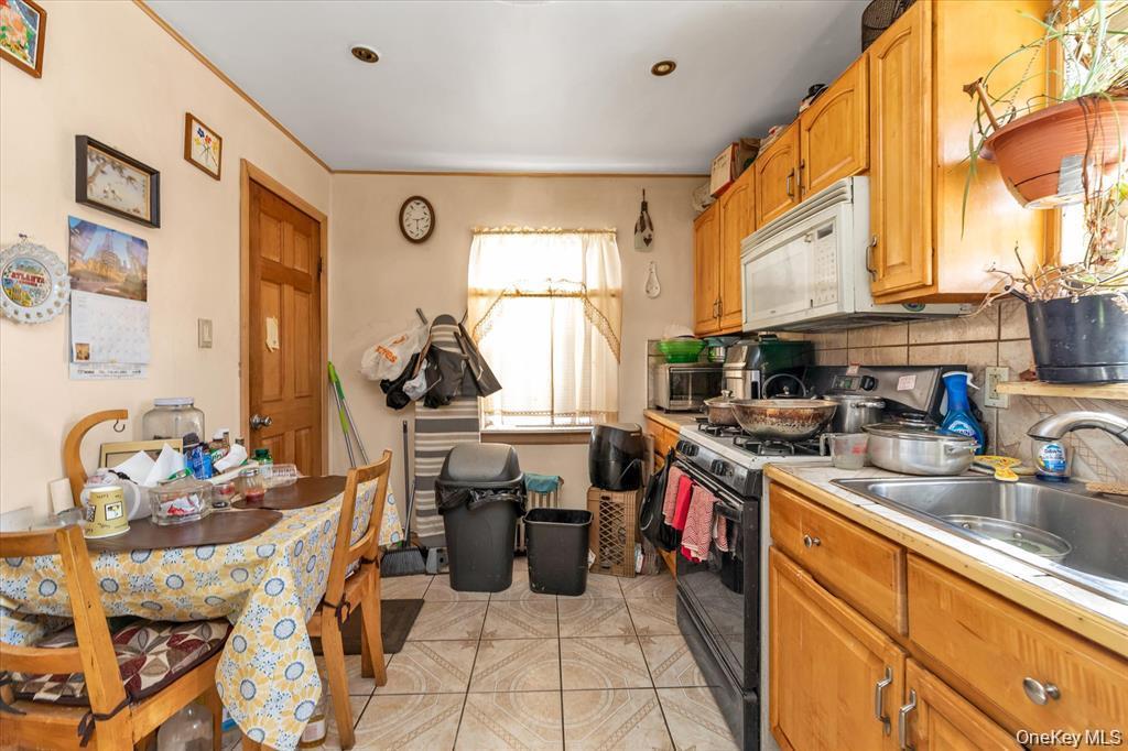 Single Family 118th Avenue Queens, NY 11412, MLS-1038624-6