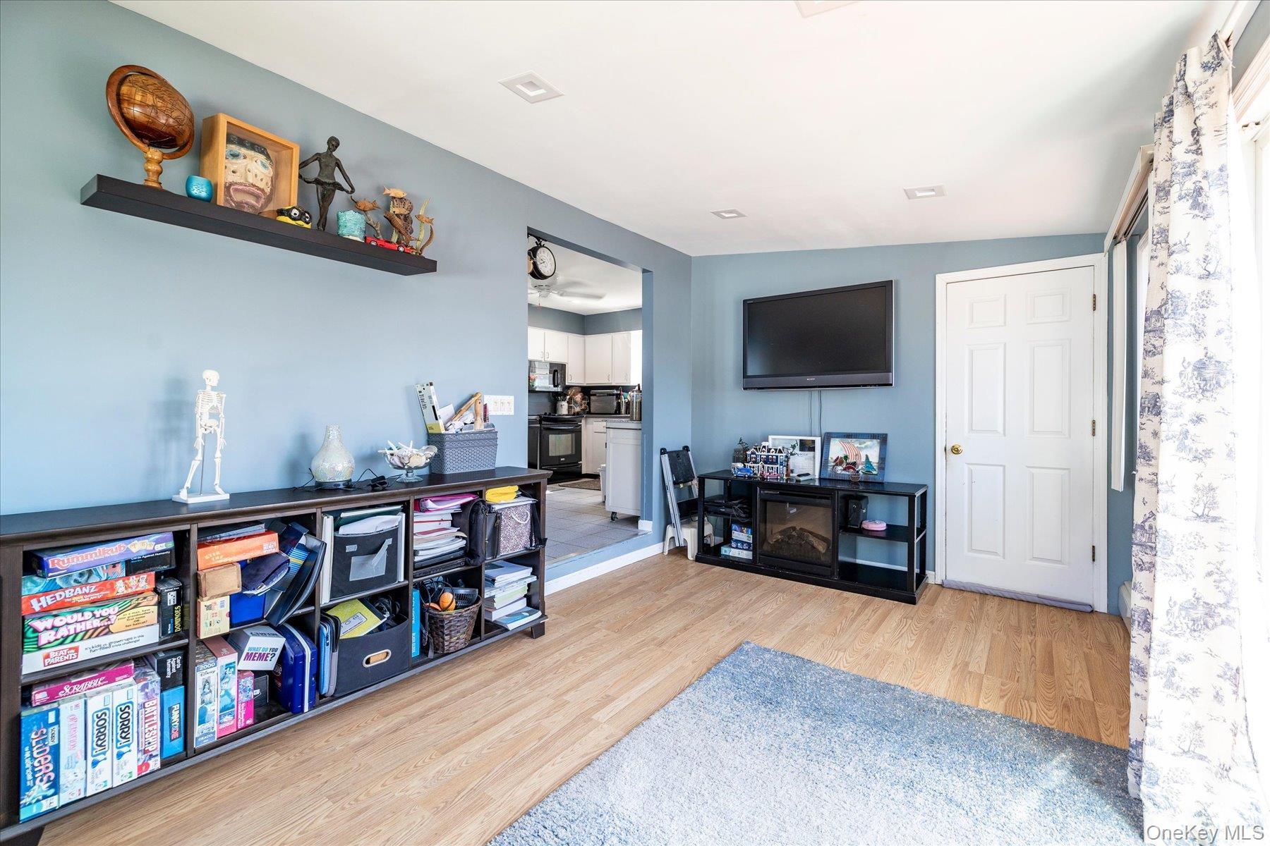 Single Family Dante Place  Suffolk County, NY 11701, MLS-1038642-13