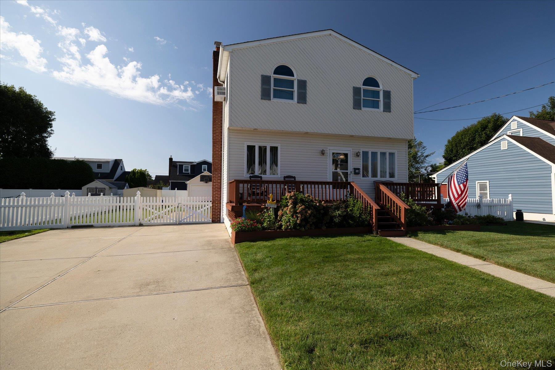 Single Family Dante Place  Suffolk County, NY 11701, MLS-1038642-30