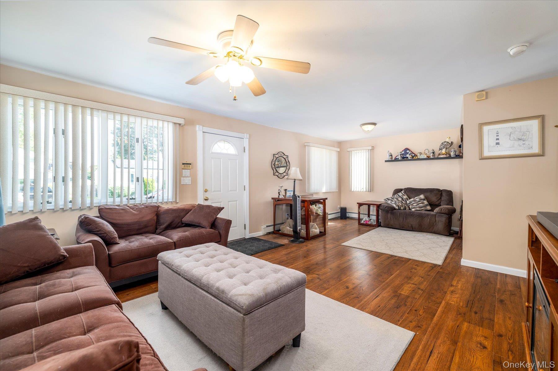 Single Family Dante Place  Suffolk County, NY 11701, MLS-1038642-5