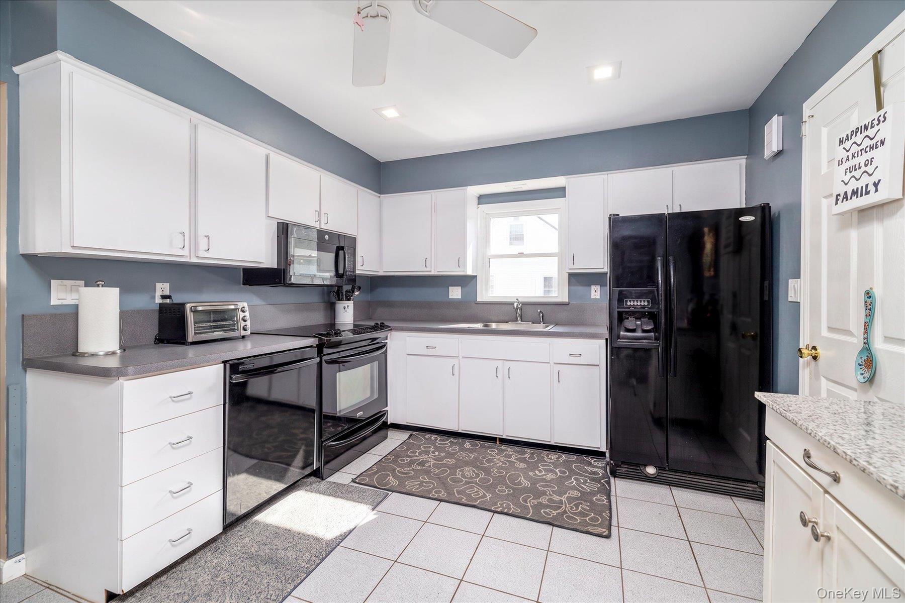 Single Family Dante Place  Suffolk County, NY 11701, MLS-1038642-9