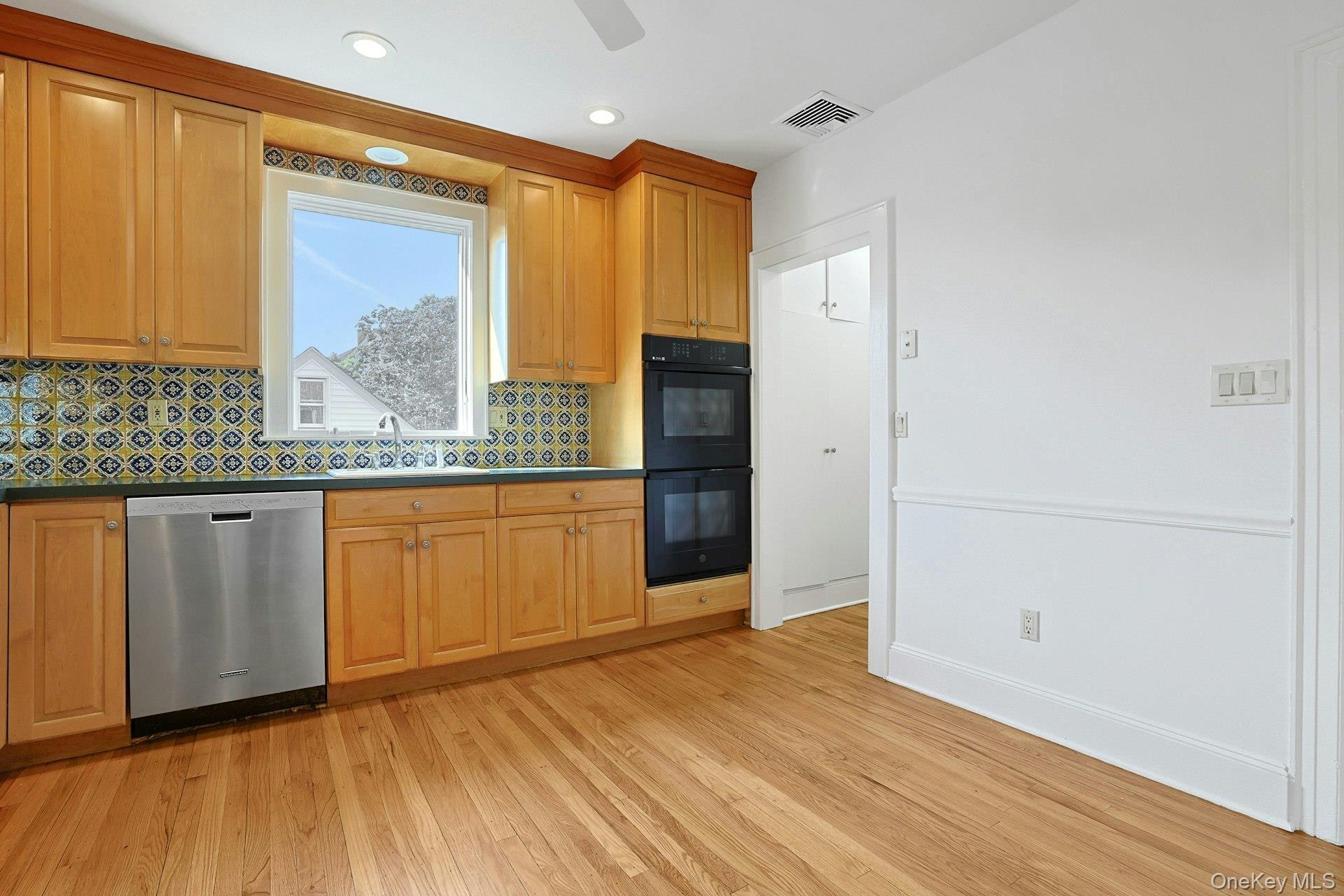 Single Family Bowman Avenue Westchester County, NY 10573, MLS-1038647-13