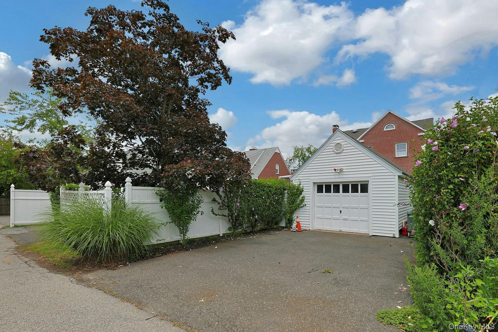 Single Family Bowman Avenue Westchester County, NY 10573, MLS-1038647-26