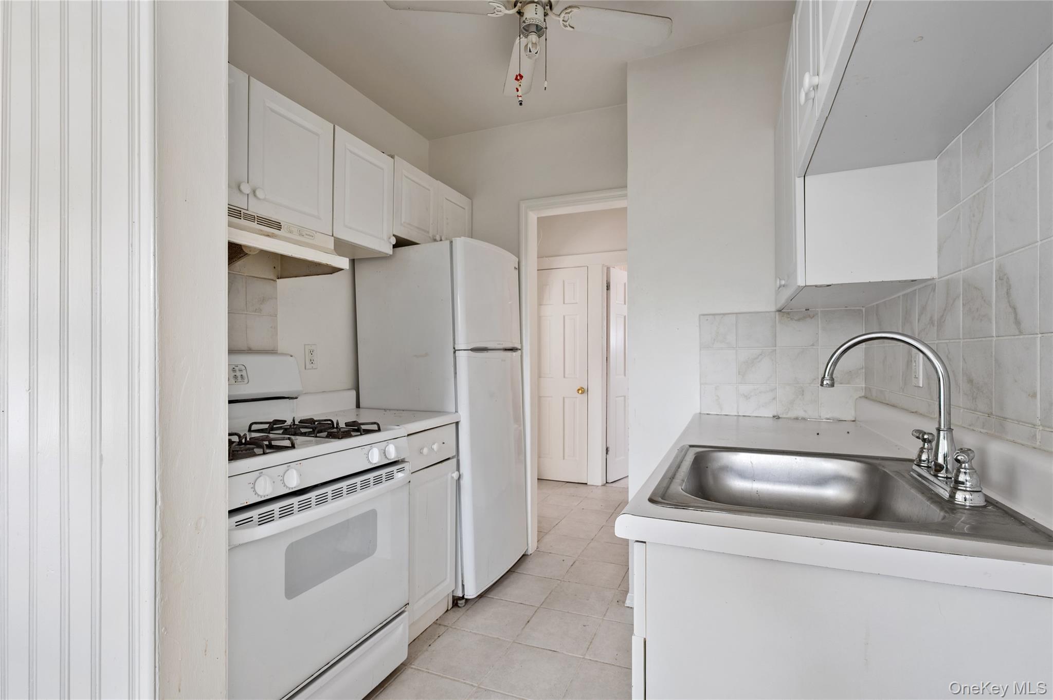 Single Family Marlan Court Nassau County, NY 11579, MLS-1038653-5