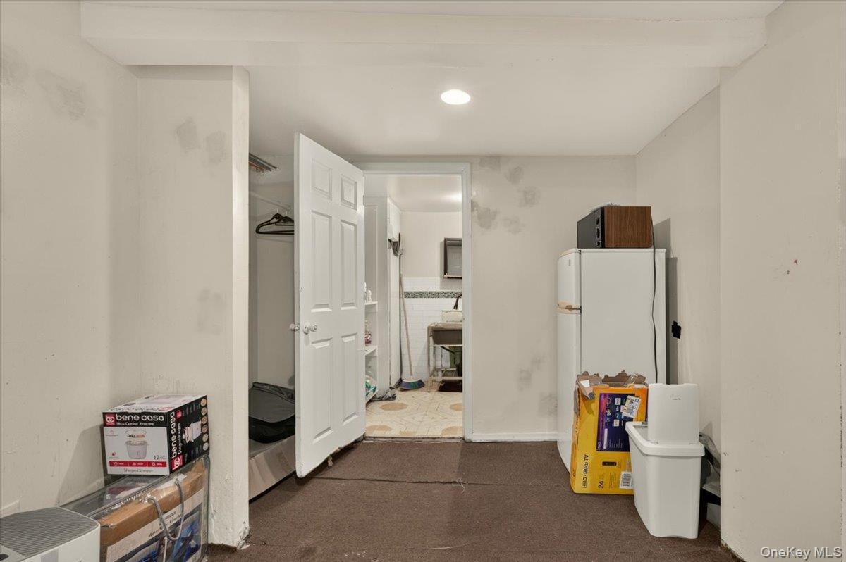 Single Family W 11th Street Suffolk County, NY 11746, MLS-1038660-11