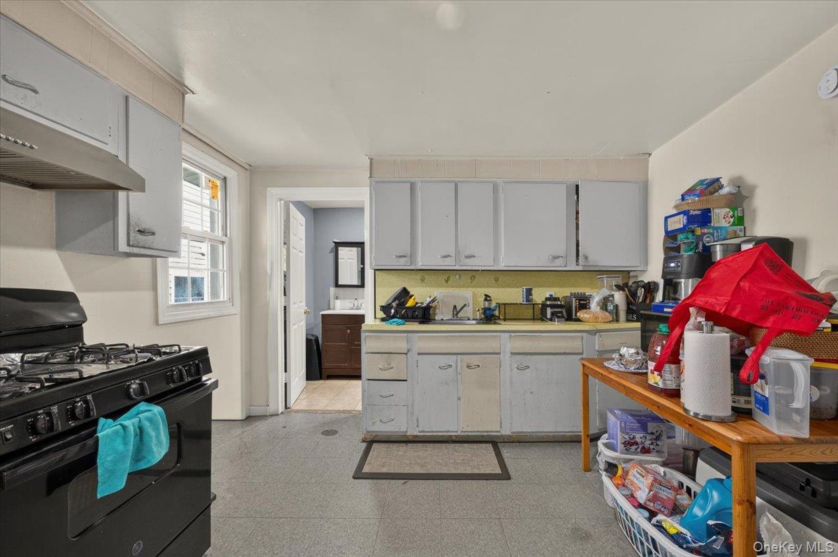 Single Family W 11th Street Suffolk County, NY 11746, MLS-1038660-6