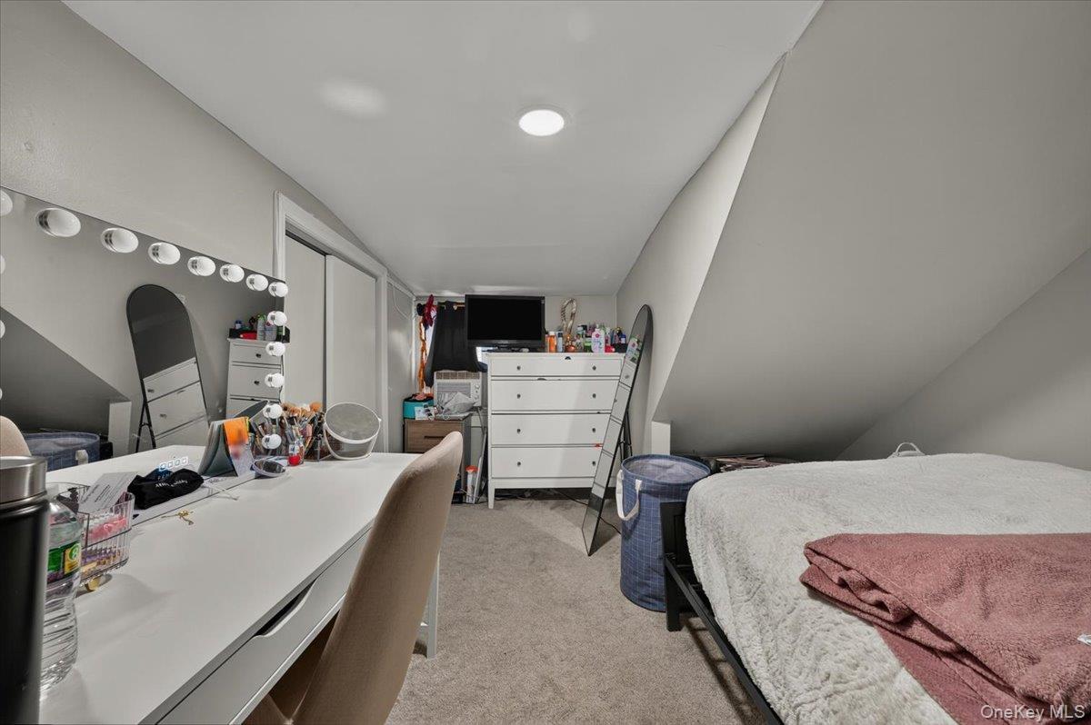 Single Family W 11th Street Suffolk County, NY 11746, MLS-1038660-8