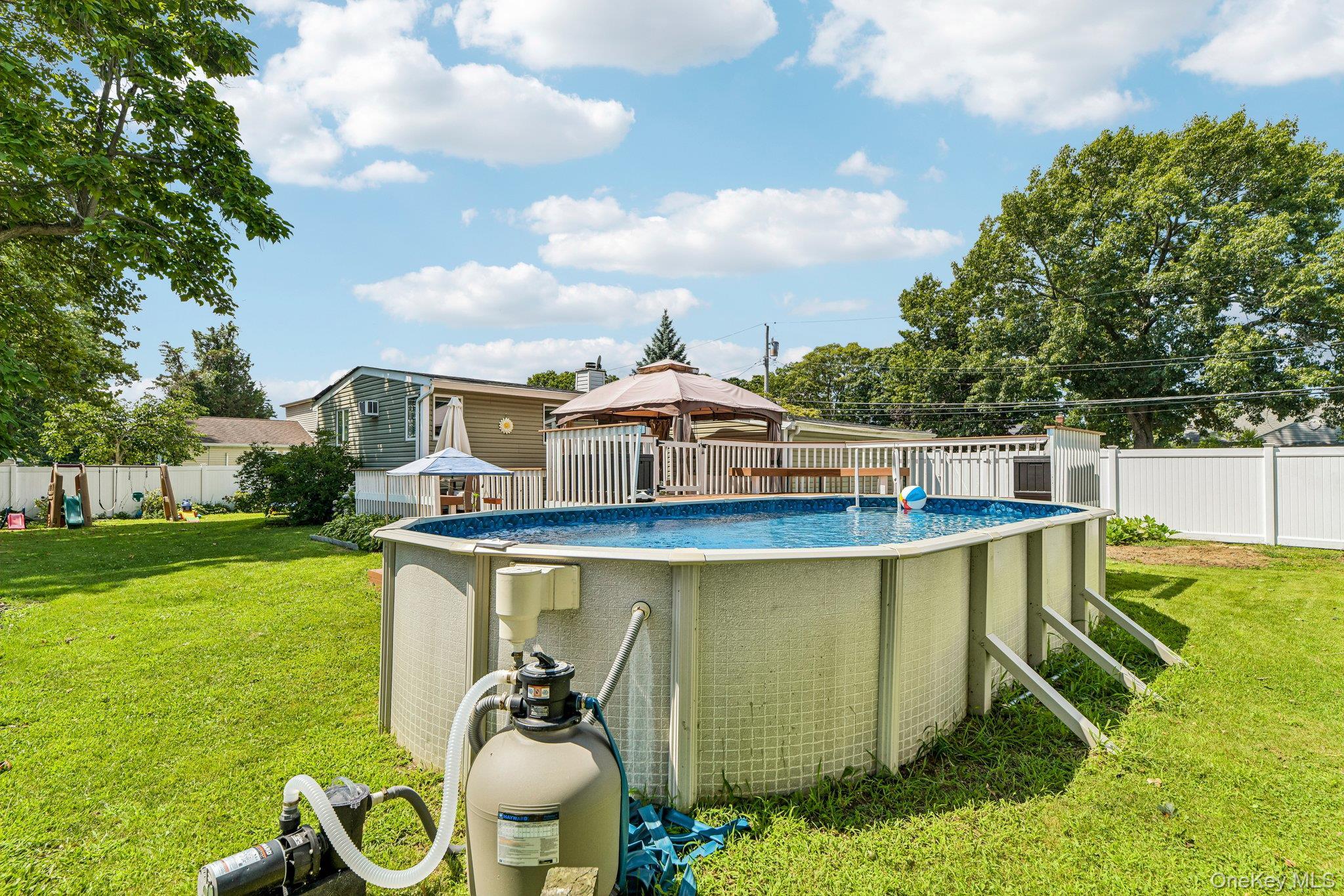 Single Family Beecher Avenue Suffolk County, NY 11730, MLS-1038661-26