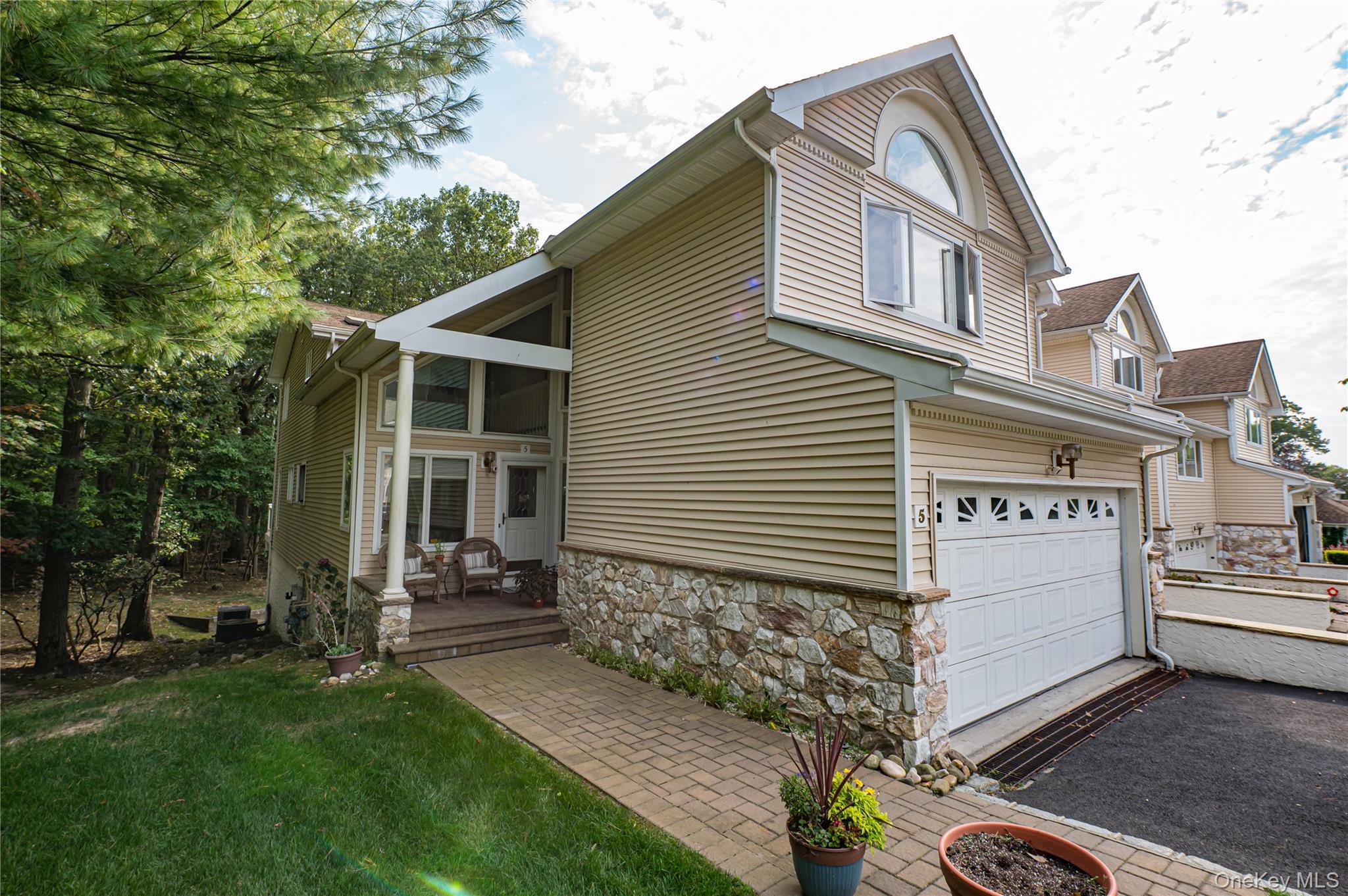 Single Family Princess Tree Court Suffolk County, NY 11777, MLS-1038668-2