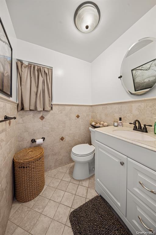 Single Family W 13th Road Queens, NY 11693, MLS-1038717-11