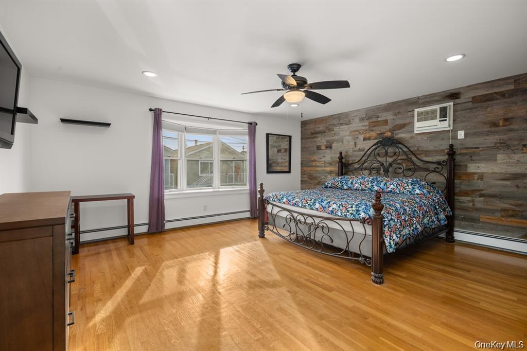 Single Family W 13th Road Queens, NY 11693, MLS-1038717-9