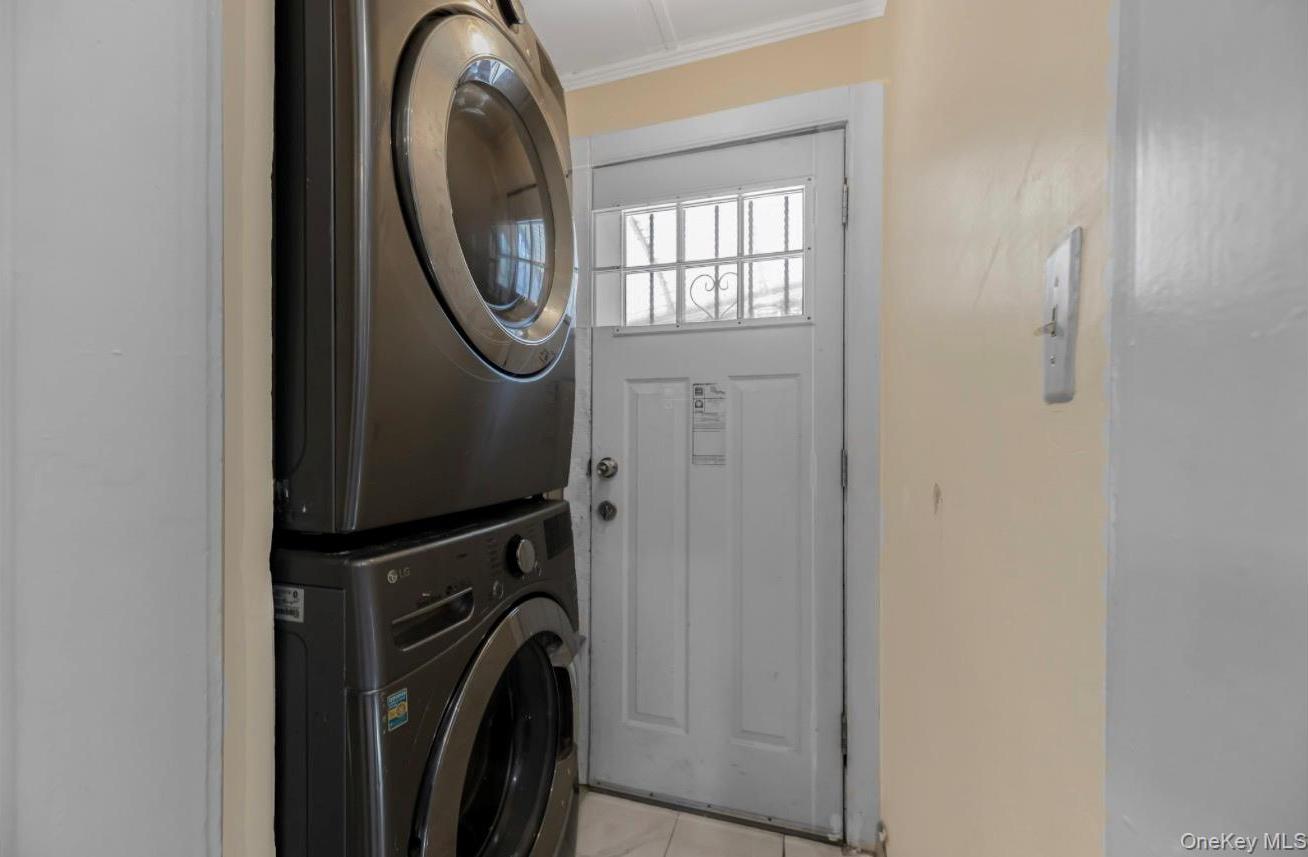 Single Family Adler Place  Brooklyn, NY 11208, MLS-1038735-14