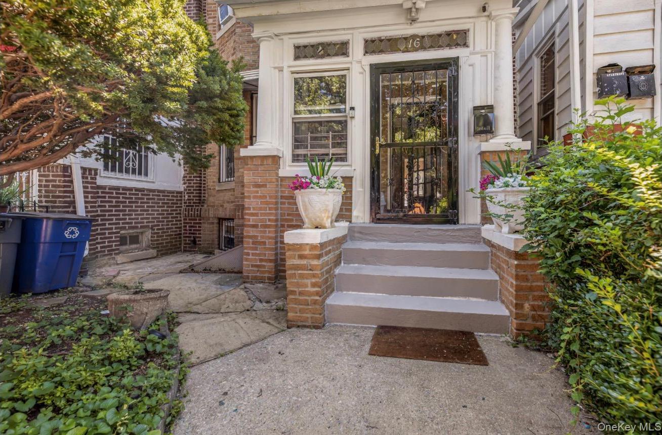 Single Family Adler Place  Brooklyn, NY 11208, MLS-1038735-2