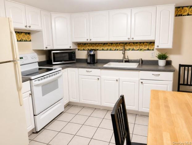 Single Family Forest Lane Suffolk County, NY 11727, MLS-1038745-26