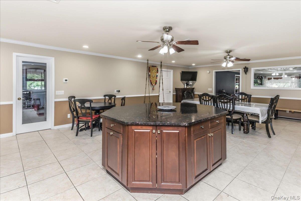 Single Family Westminster Avenue Suffolk County, NY 11746, MLS-1038771-13