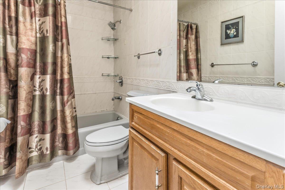 Single Family Westminster Avenue Suffolk County, NY 11746, MLS-1038771-24