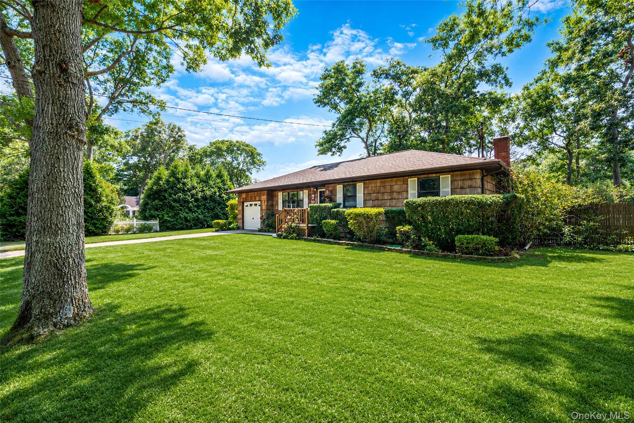 Single Family Rutland Road  Suffolk County, NY 11950, MLS-1038776-3