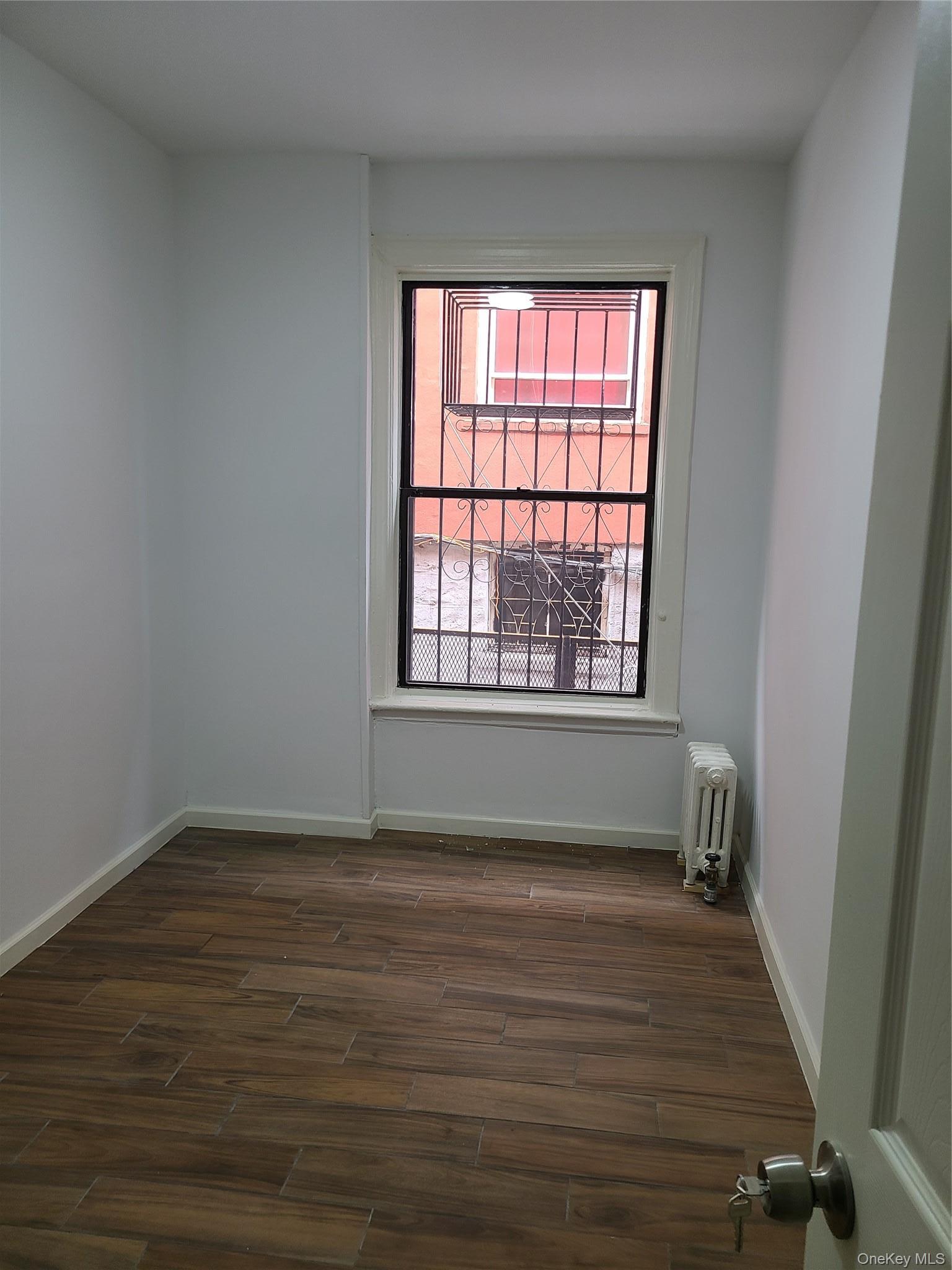 Single Family Seneca Avenue  Bronx, NY 10474, MLS-1038801-12