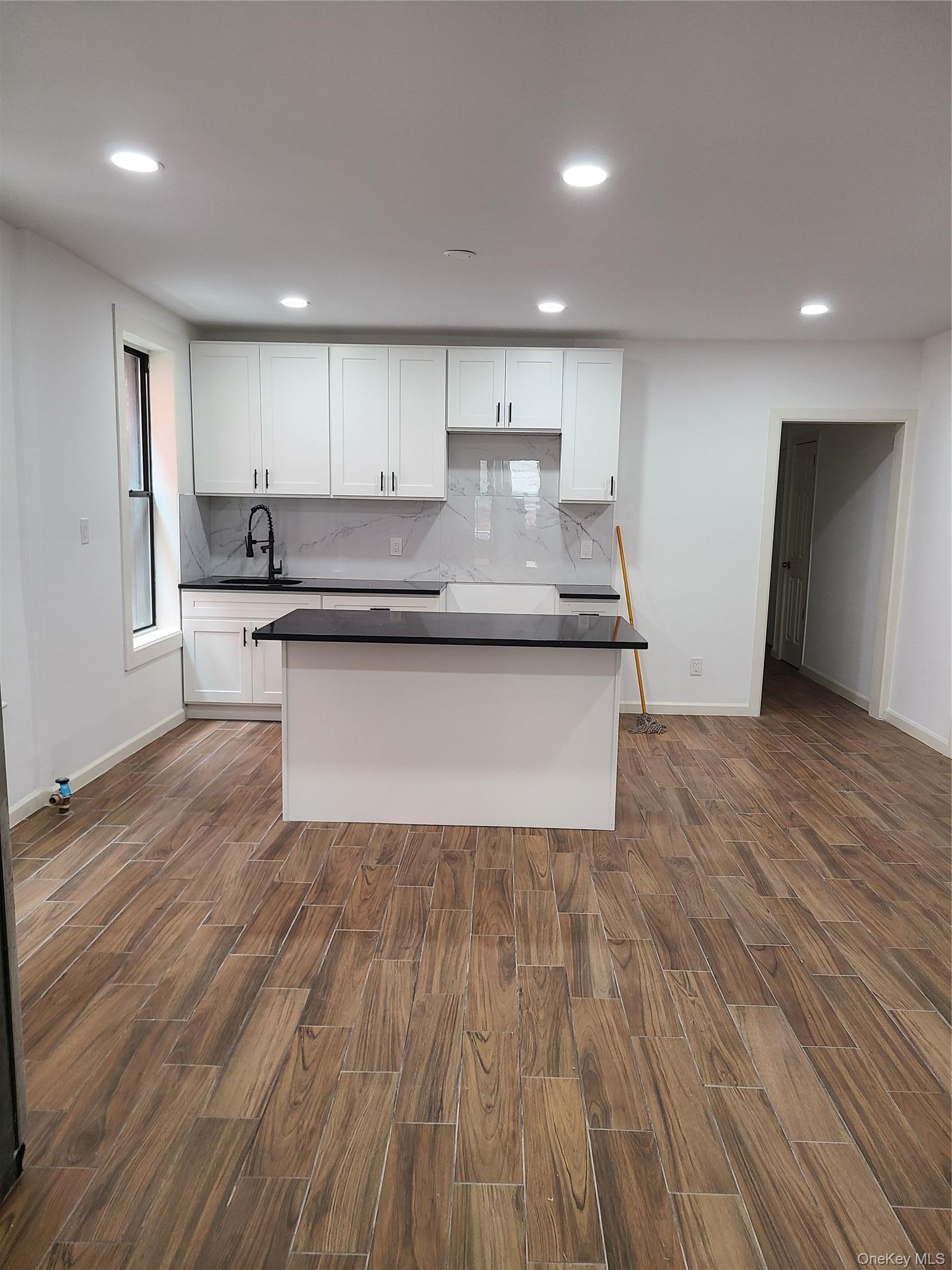 Single Family Seneca Avenue  Bronx, NY 10474, MLS-1038801-18