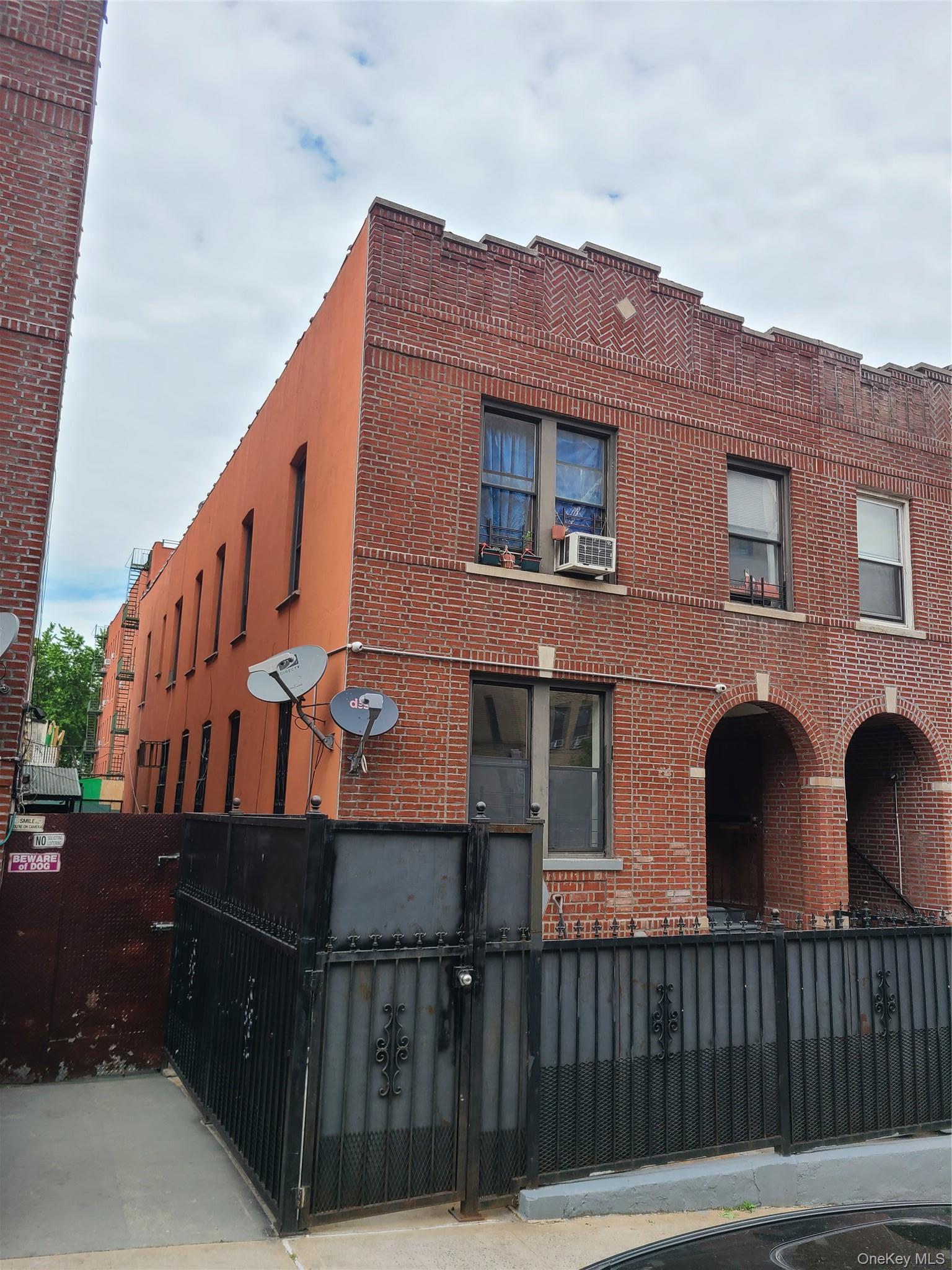 Single Family Seneca Avenue  Bronx, NY 10474, MLS-1038801-2